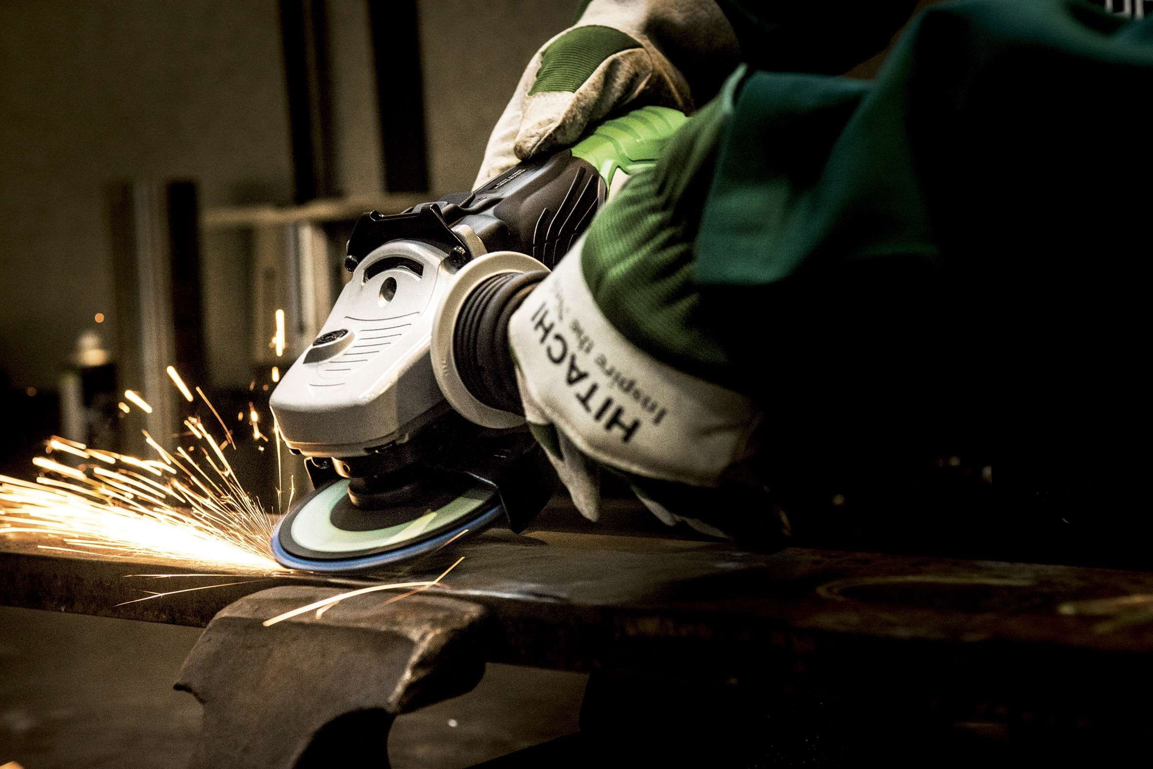 sport, real people, protective workwear, indoors, welding, hand, shoe, working, 1080P, grind, flexible, power tool, security, focus on foreground, metal industry, HD Wallpaper