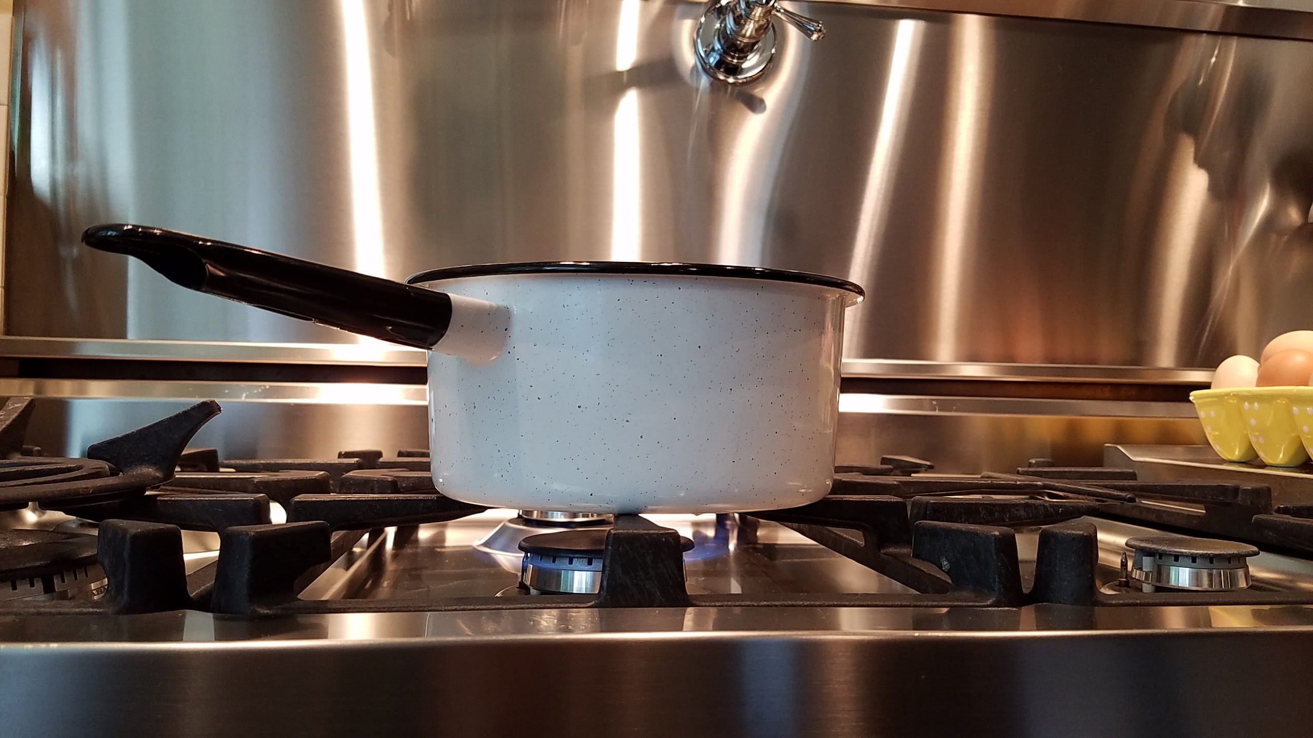 household equipment, domestic room, burner - Stove Top, no People, food, Stove, cabinet, saucepan, domestic Kitchen, steel, commercial kitchen, food and drink establishment, HD Wallpaper