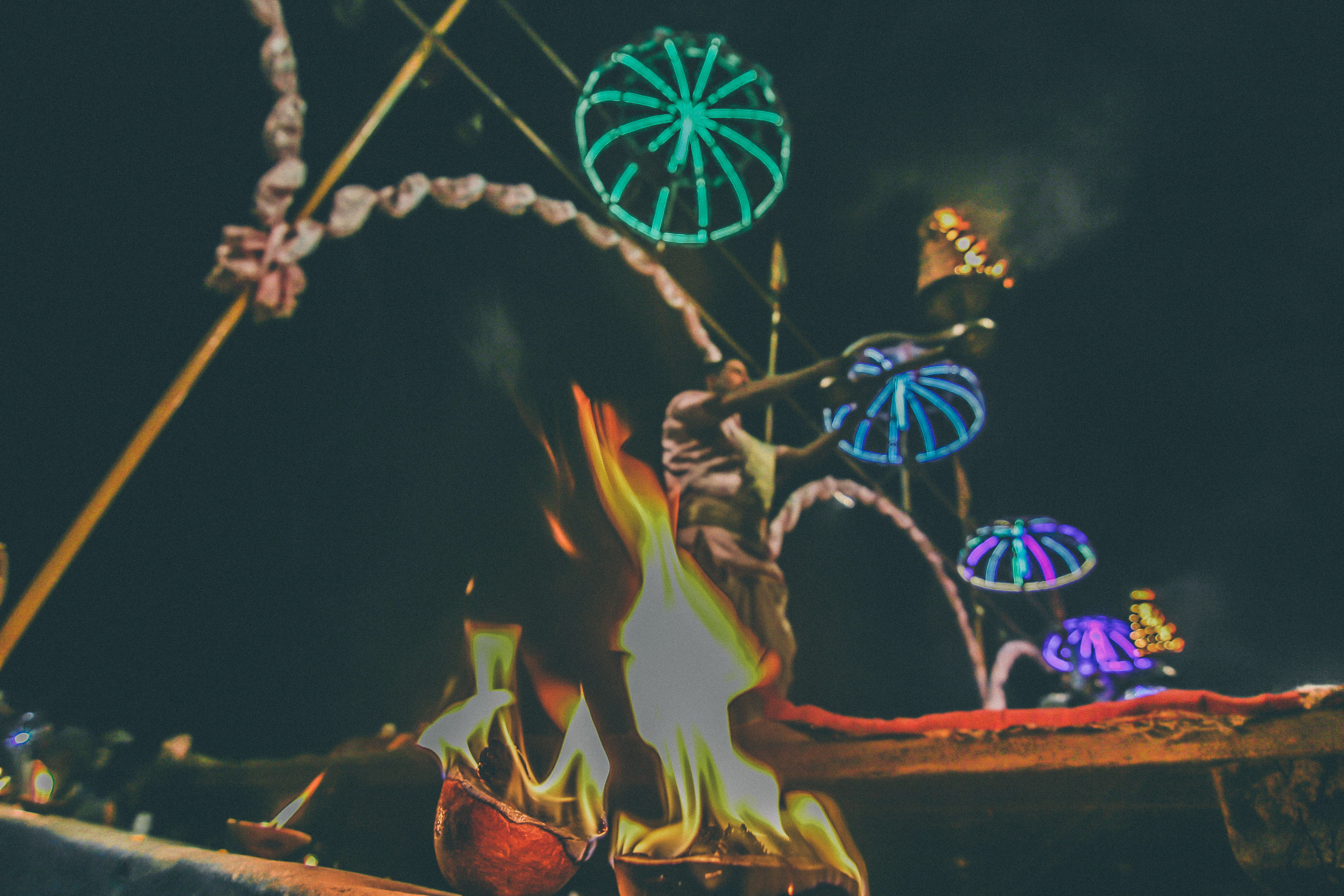 motion, 5K, belief, spirituality, group of people, human representation, varanasi, india, creativity, art and craft, nature, religion, illuminated, indoors, HD Wallpaper