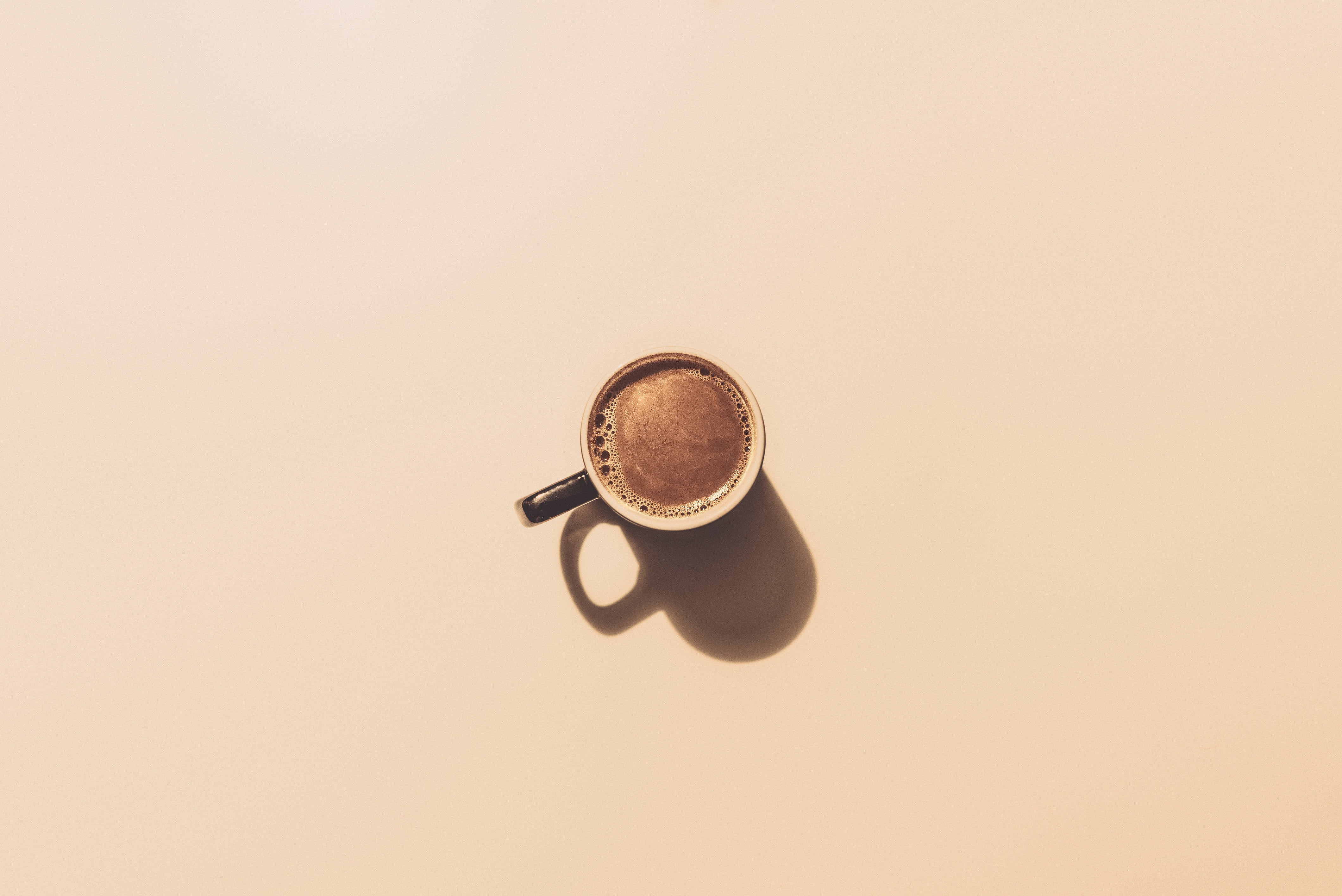 drink, copy space, indoors, 4K, table, crockery, no people, coffee - drink, coffee cup, cup, directly above, studio shot, high angle view, still life, HD Wallpaper