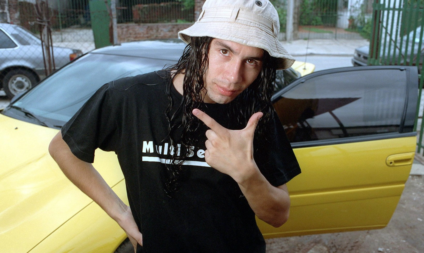 gratis, guy, car, damas gratis, singer, 720P, damas, HD Wallpaper