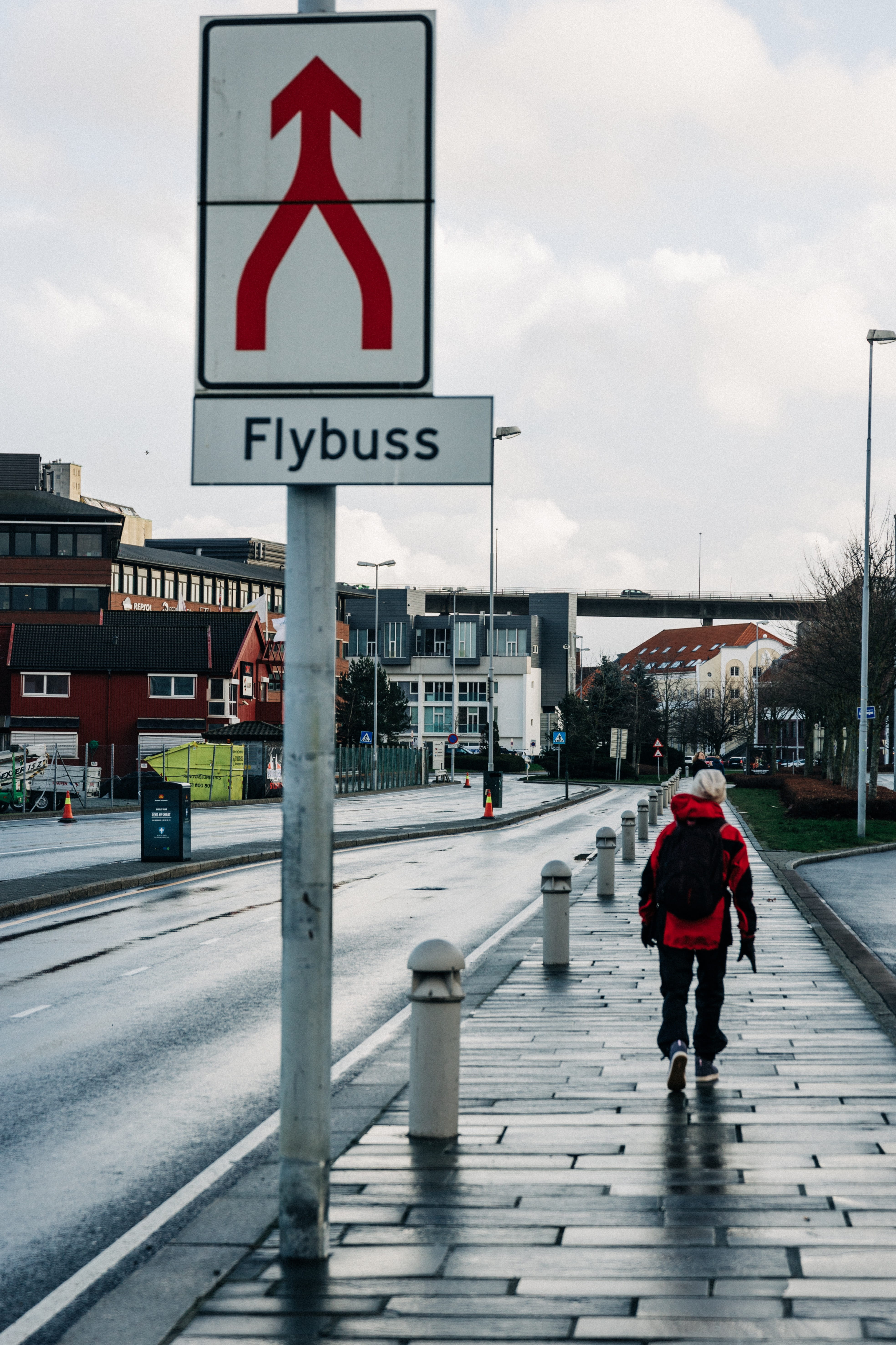 way, full length, street, railing, cloud - sky, footwear, day, road sign, built structure, daytime, nature, rain, handrail, coat, architecture, overcoat, Phone HD Wallpaper