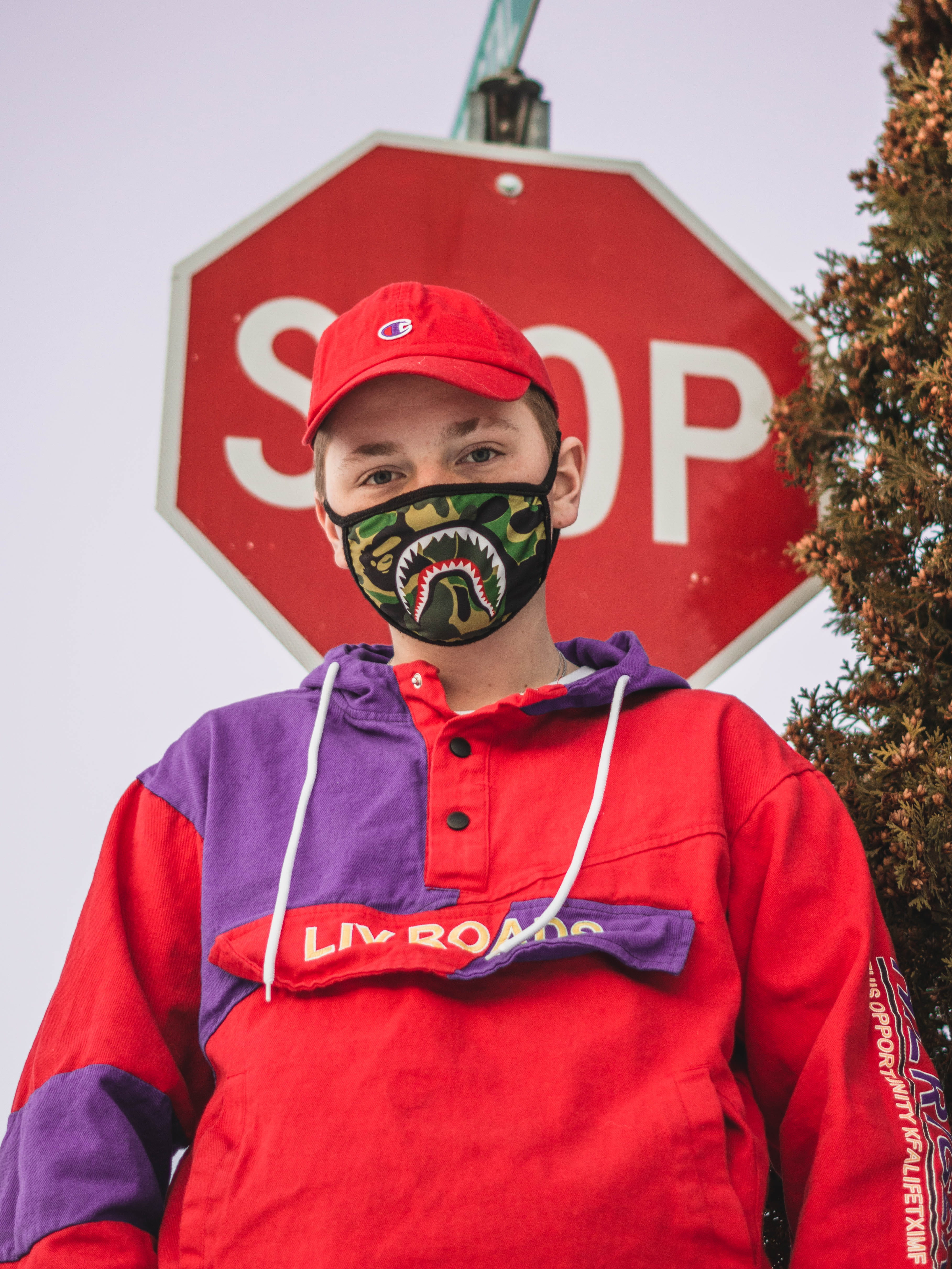 hat, town, childhood, bandana, standing, boys, urban, cape, sleeve, innocence, day, high rise, men, road sign, clothing, 4K, symbol, males, sign, real people, Phone HD Wallpaper