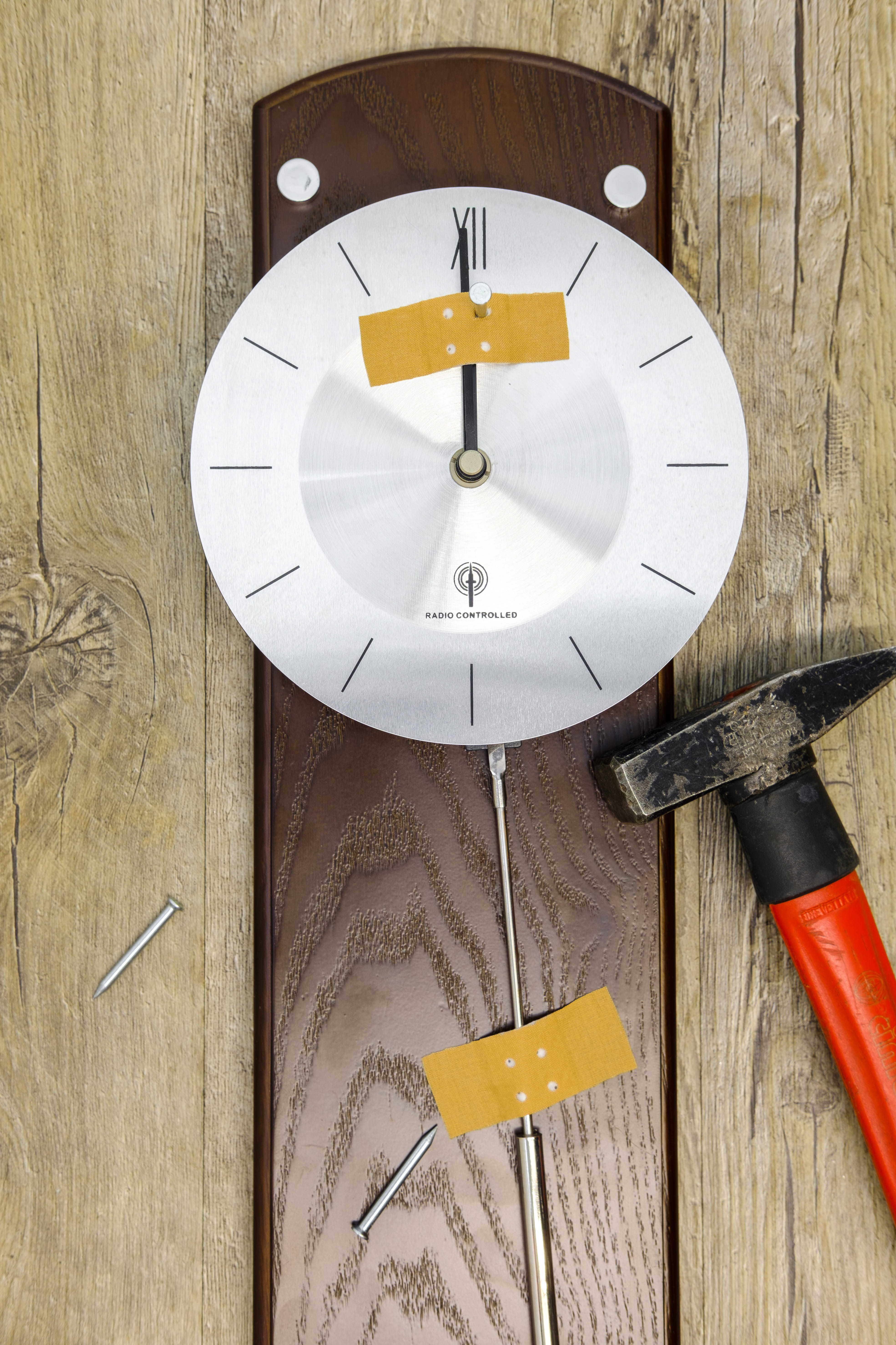 wood - material, clock face, hold tight, directly above, keep, indoors, stop, pointer, age, repair, defect, kaput, geometric shape, glue, time, accuracy, Phone HD Wallpaper