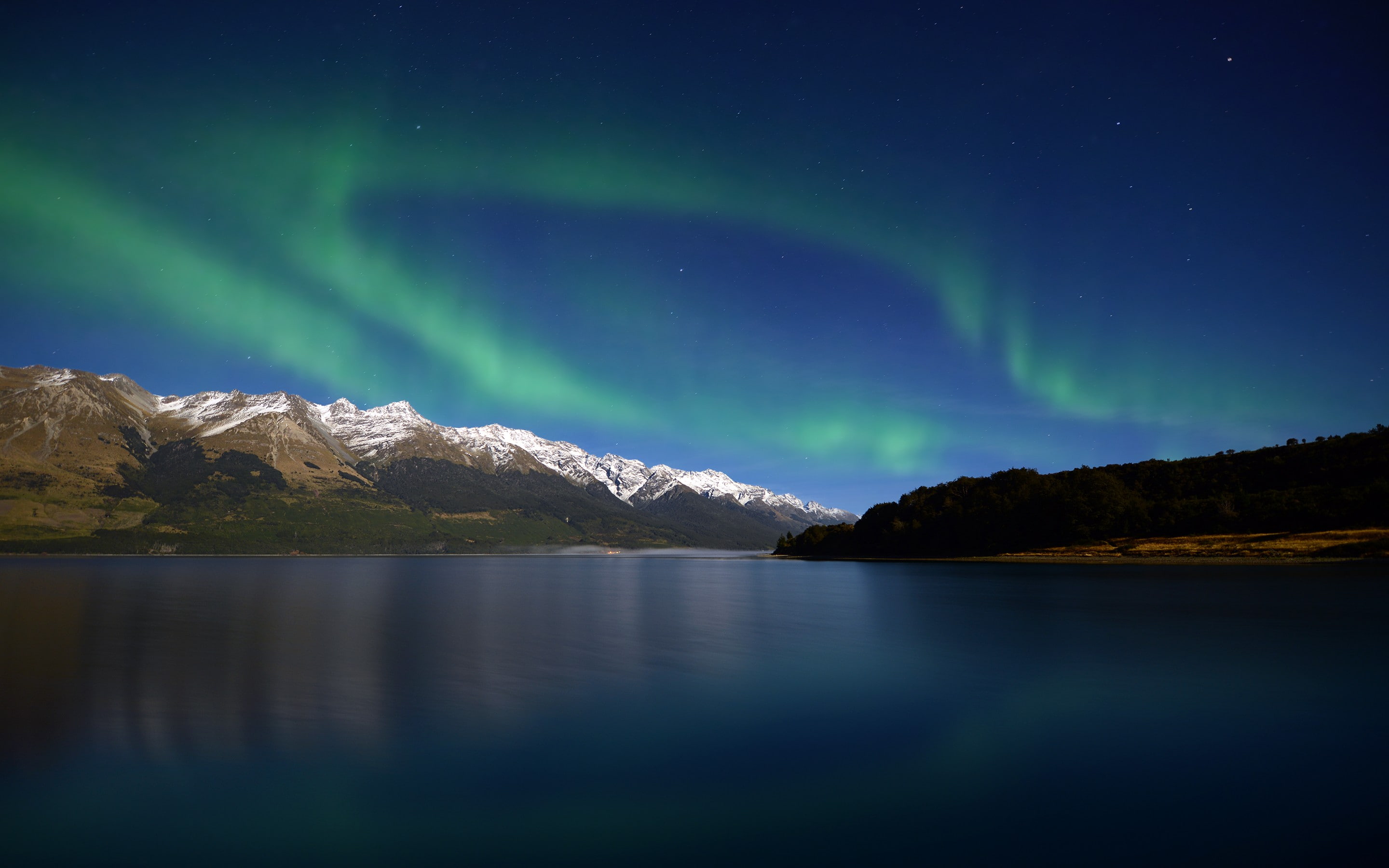 night, aurorae, 2K, lake, mountains, sky, HD Wallpaper