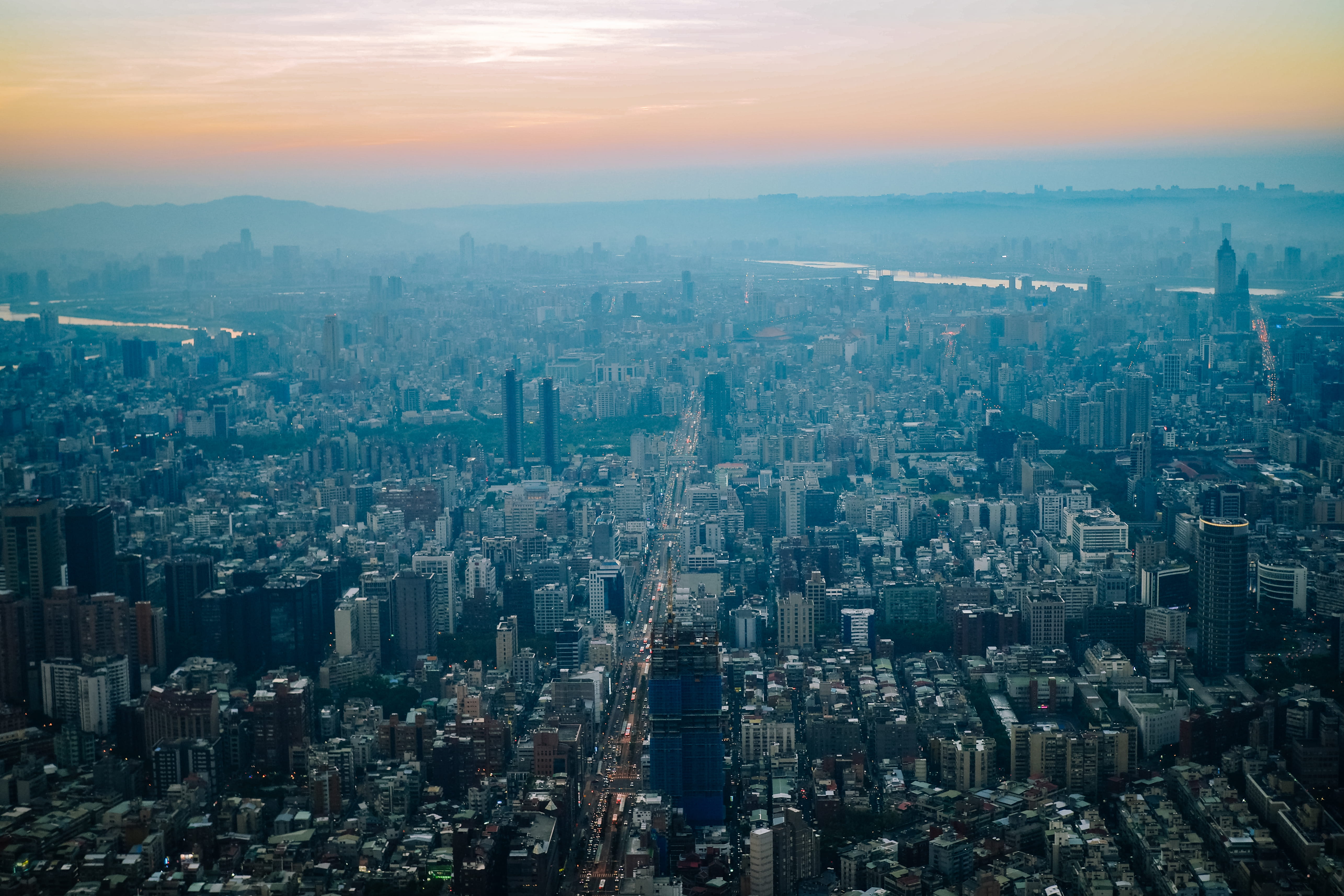 building exterior, sky, urban skyline, financial district, high angle view, skyscraper, taipei 101/world trade center, crowded, city life, modern, building, HD Wallpaper