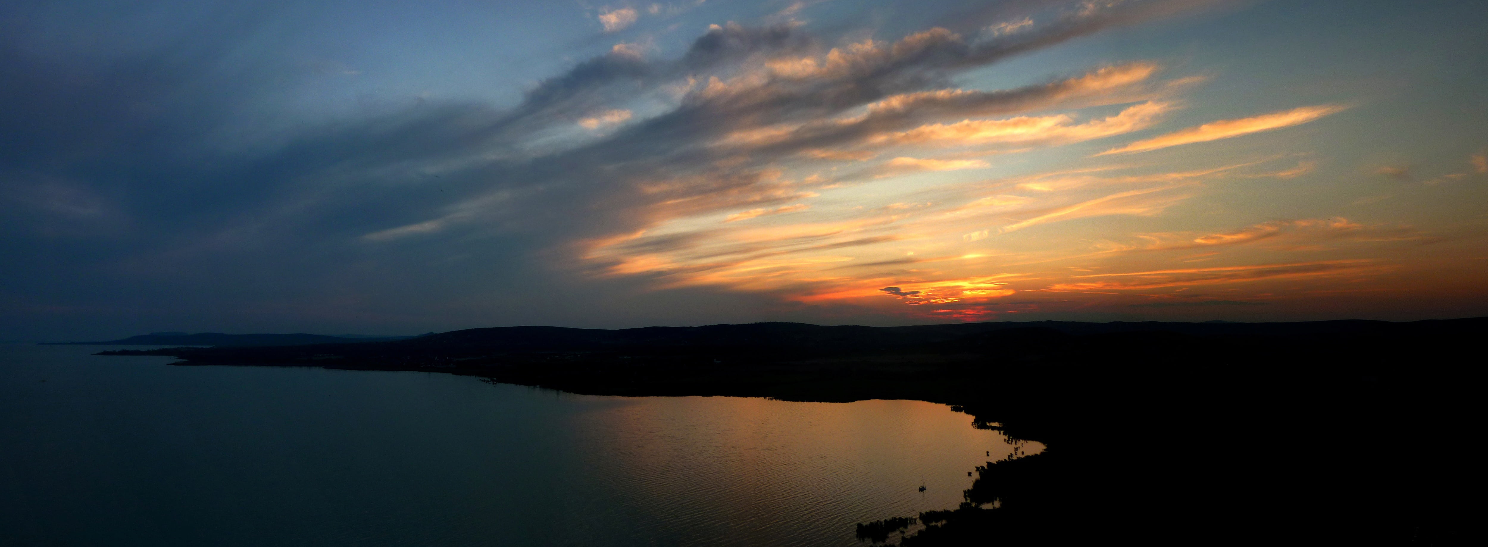 4K, beauty in nature, cozy, dusk, panorama, tranquility, light, dramatic sky, water, lake, nightfall, romantic sky, reflection, no people, sunset, orange color, HD Wallpaper