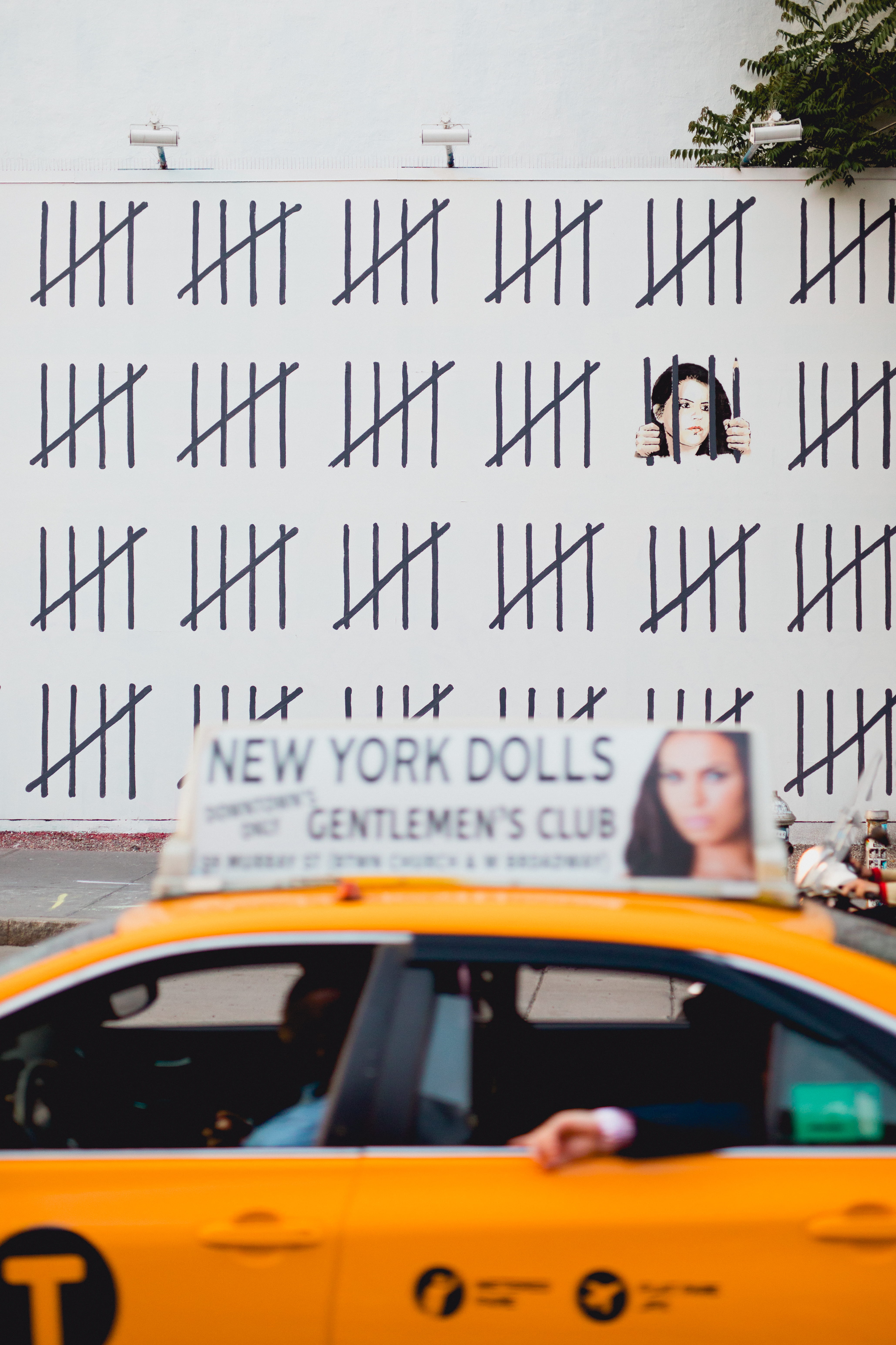 mode of transportation, wall, street photography, motion blur, new york city, communication, taxi, men, architecture, banksy, western script, day, portrait, Phone HD Wallpaper