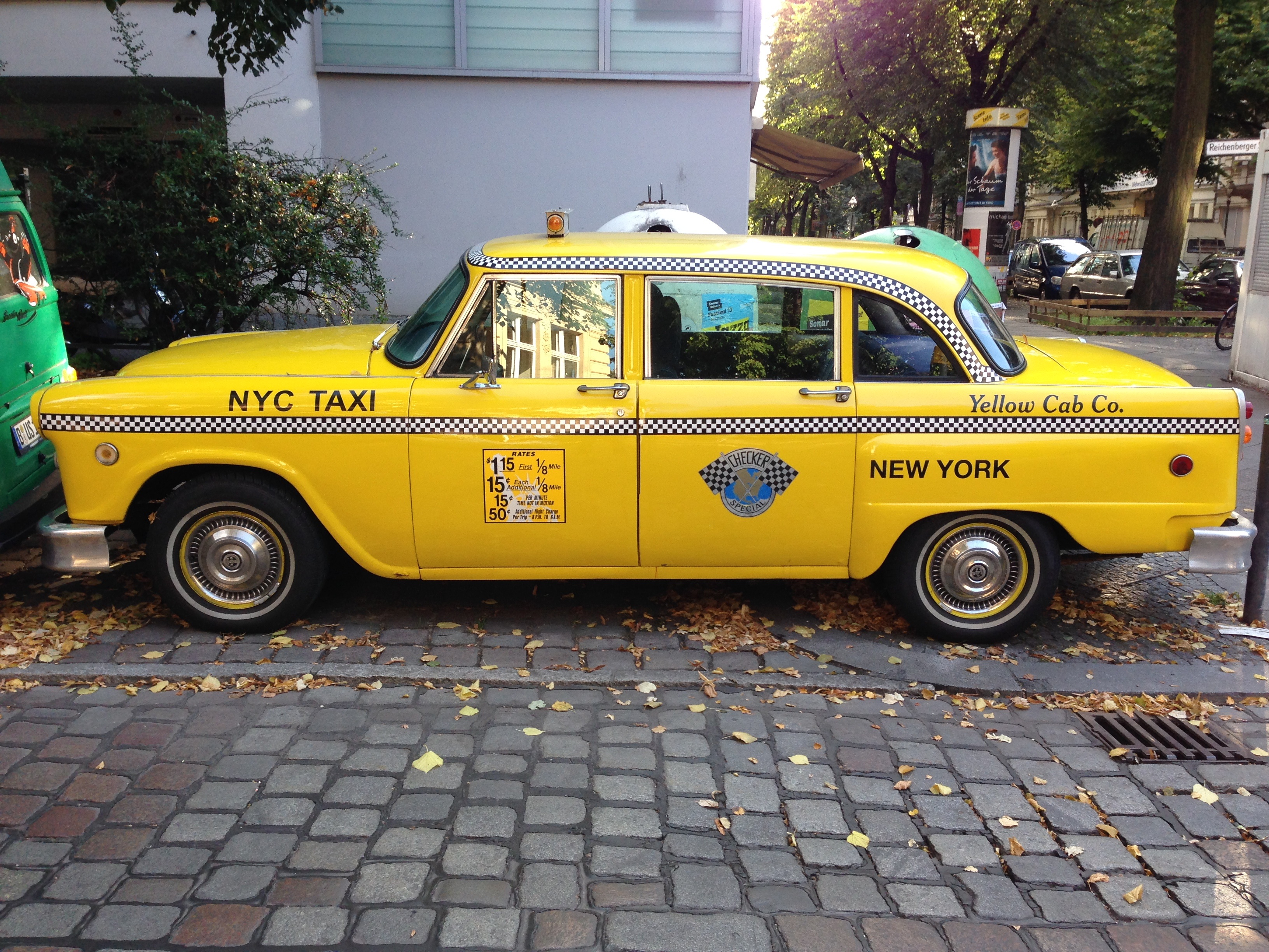 2K, plant, motor vehicle, nyc taxi, day, paving stone, built structure, architecture, yellow cab, building exterior, mode of transportation, public transportation, HD Wallpaper
