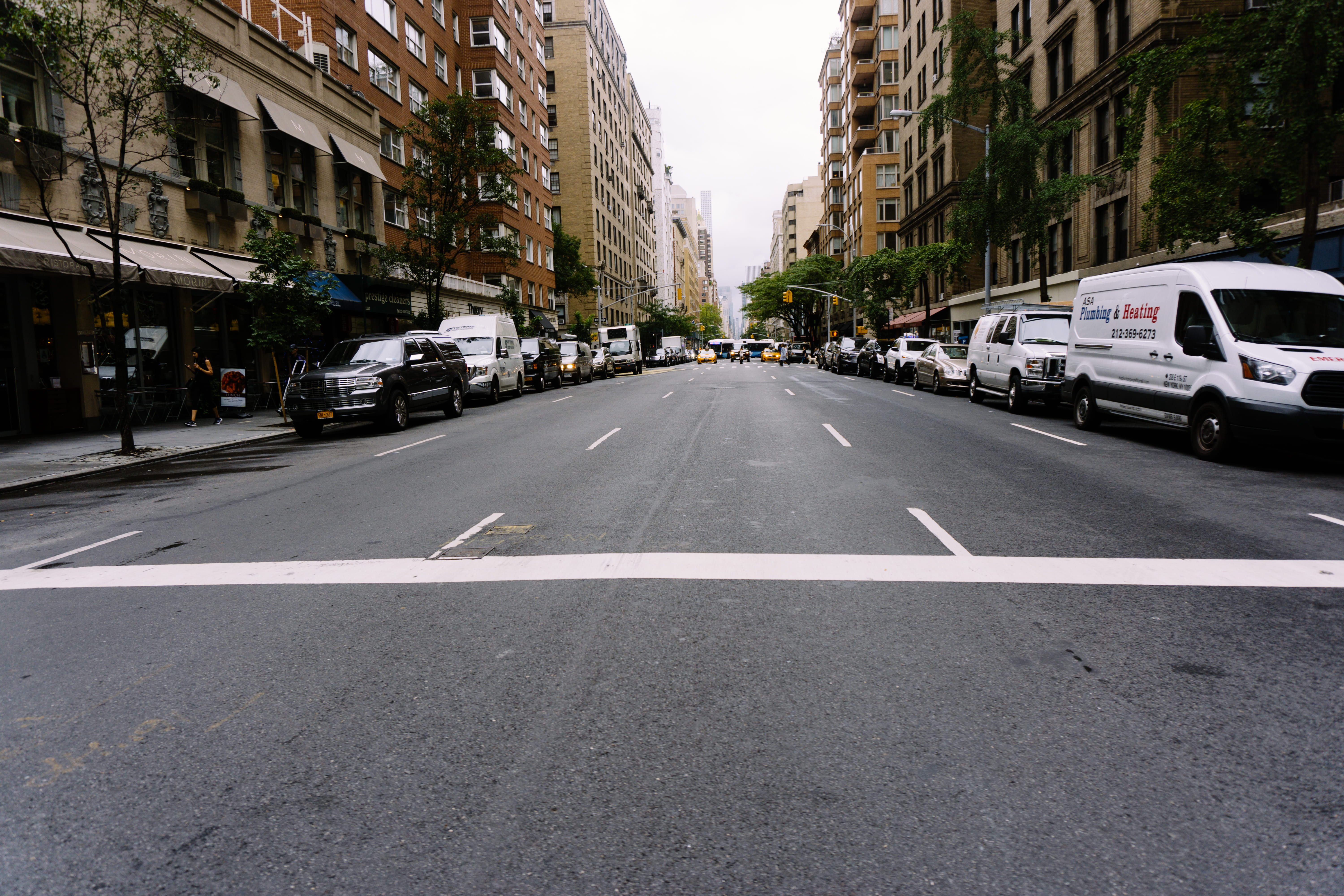 pedestrians, concrete, day, 5K, city life, architecture, new york, motor vehicle, outdoors, car, buildings, street, old buildings, new york streets, yellow cab, HD Wallpaper