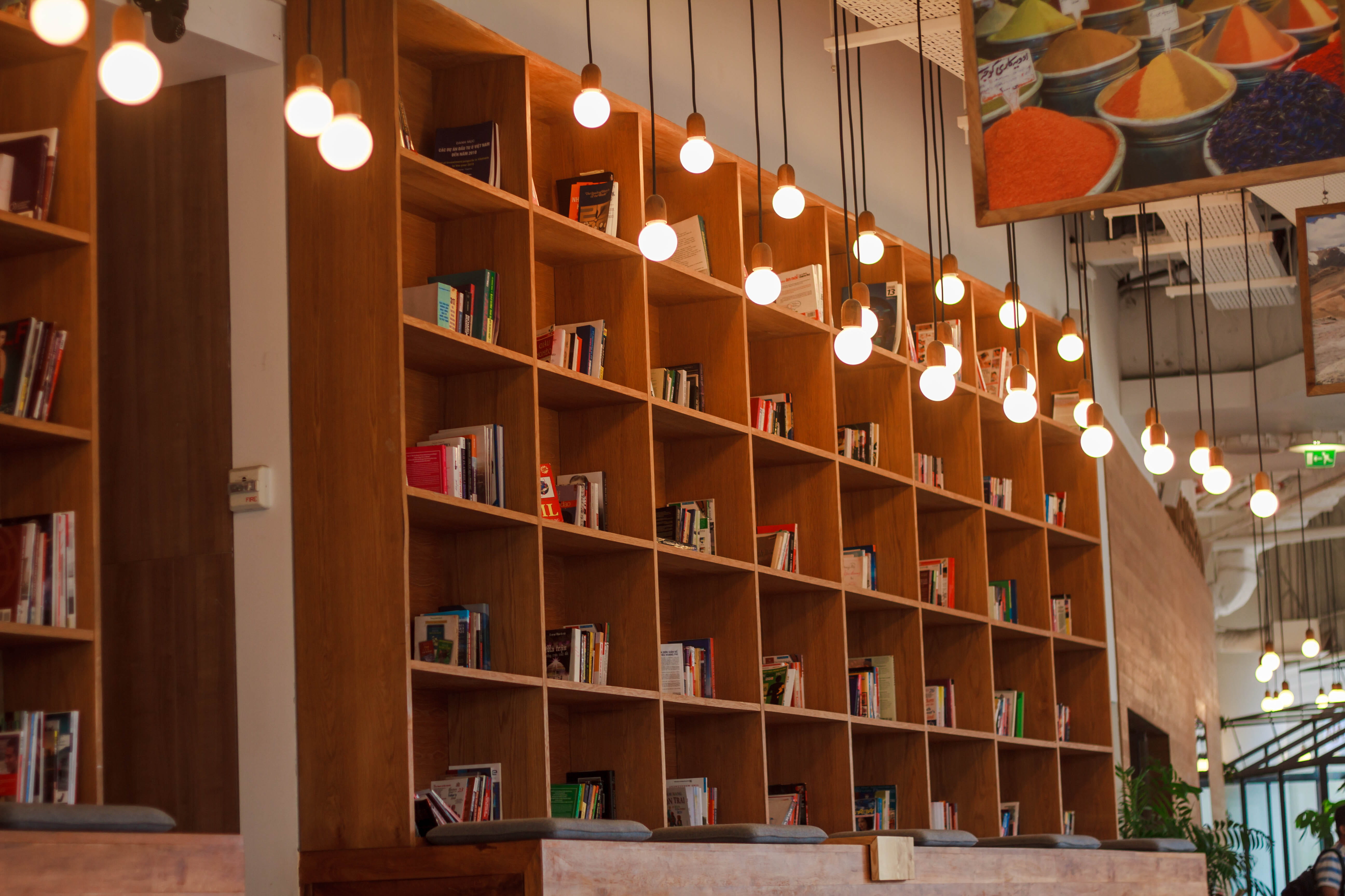 5K, large group of objects, light bulbs, publication, arrangement, book shelves, room, near, interior design, lit, shelf, electric lamp, pendant, commercial eatablishment, HD Wallpaper