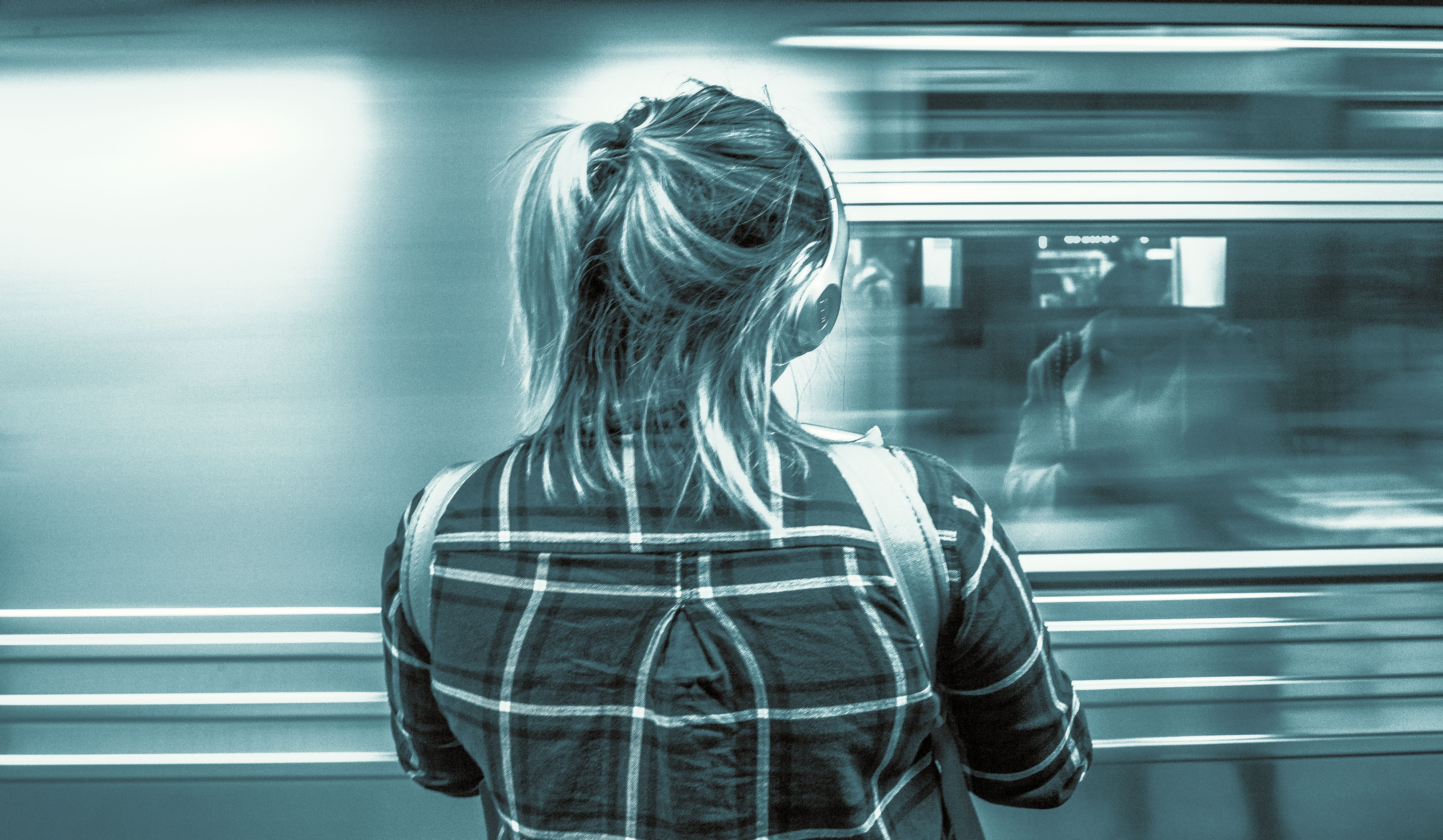waiting, long hair, young adult, looking, rail transportation, station, motion, blurred motion, 5K, indoors, transportation, portrait, hair, adult, back view, HD Wallpaper