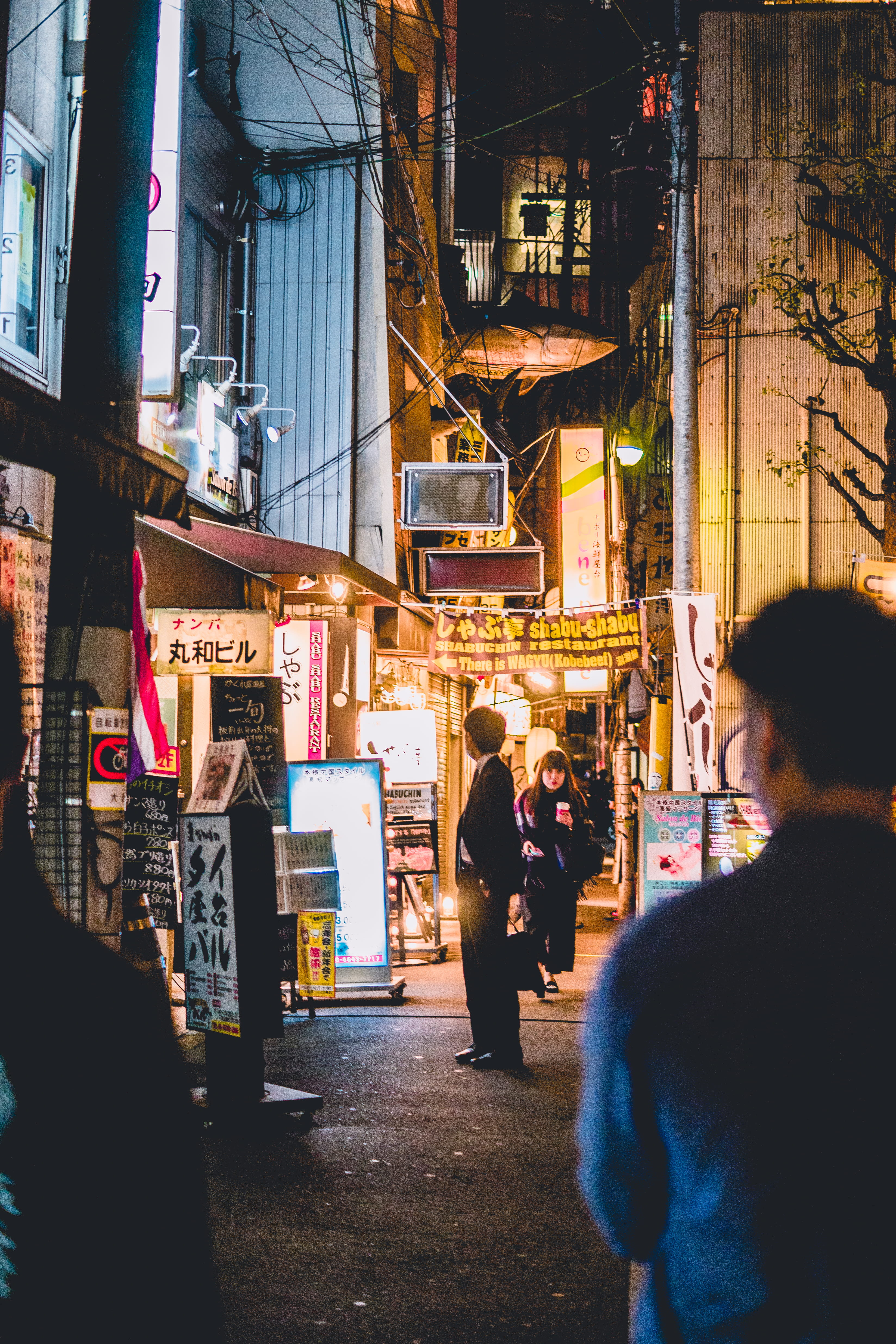architecture, men, 4K, built structure, osaka, women, building exterior, rear view, adult, people, japan, real people, walking, night, store, lifestyles, Phone HD Wallpaper