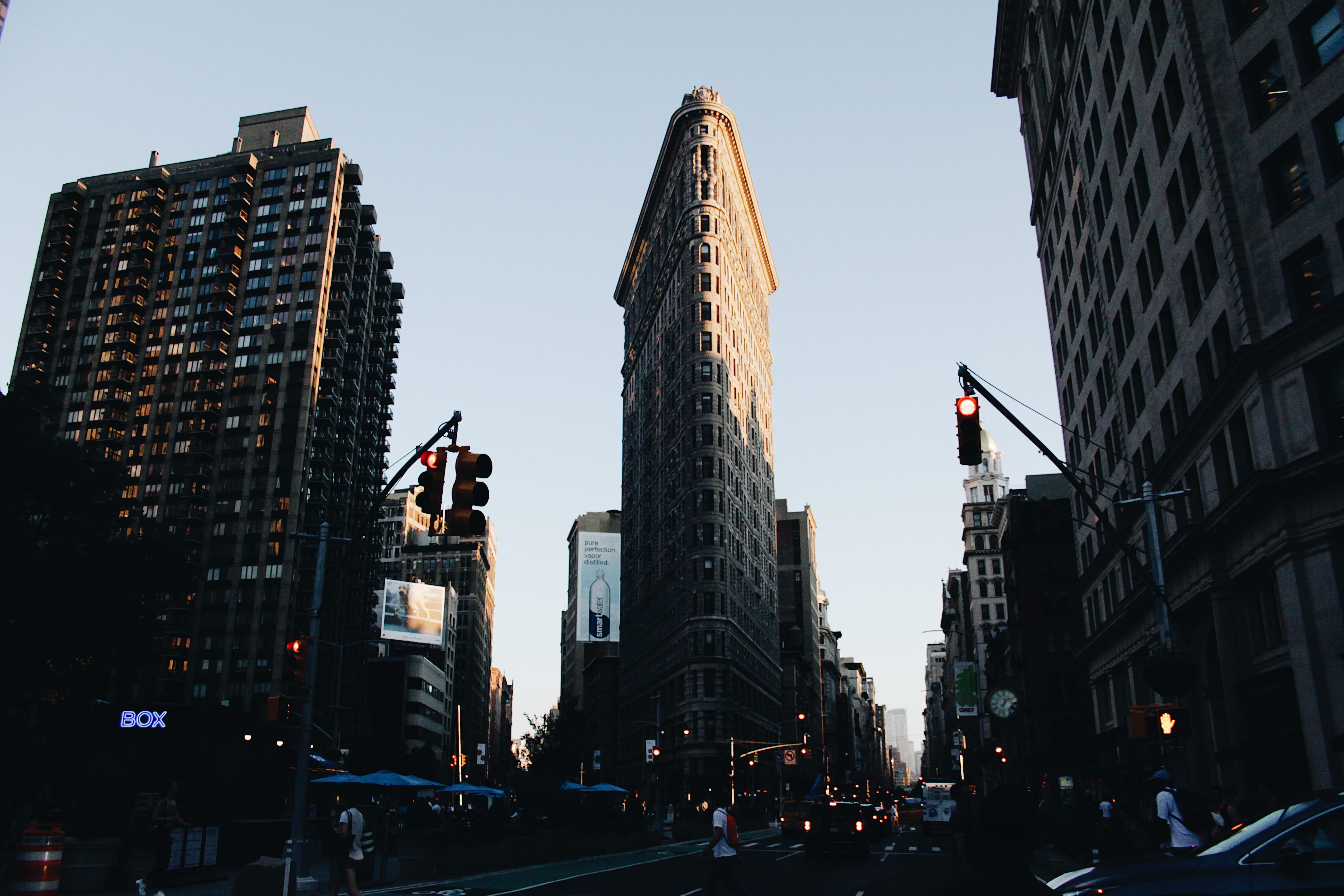 street, incidental people, low angle view, car, nature, #newyork, clear sky, united states, timesquare, building exterior, flatiron district, skyscraper, HD Wallpaper