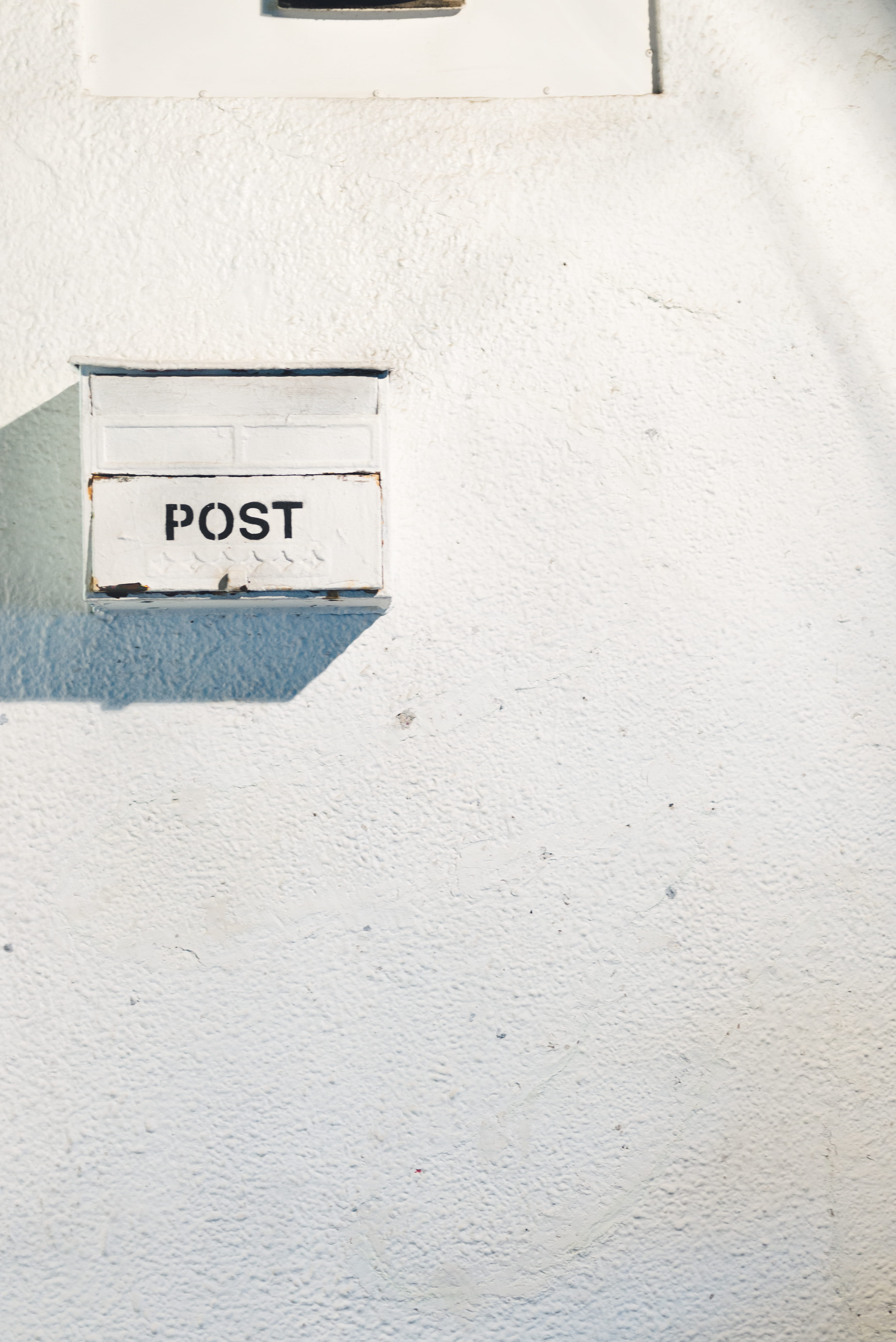 letter, post, day, sign, japan, building exterior, white color, text, design festa gallery west, western script, built structure, wall - building feature, Phone HD Wallpaper