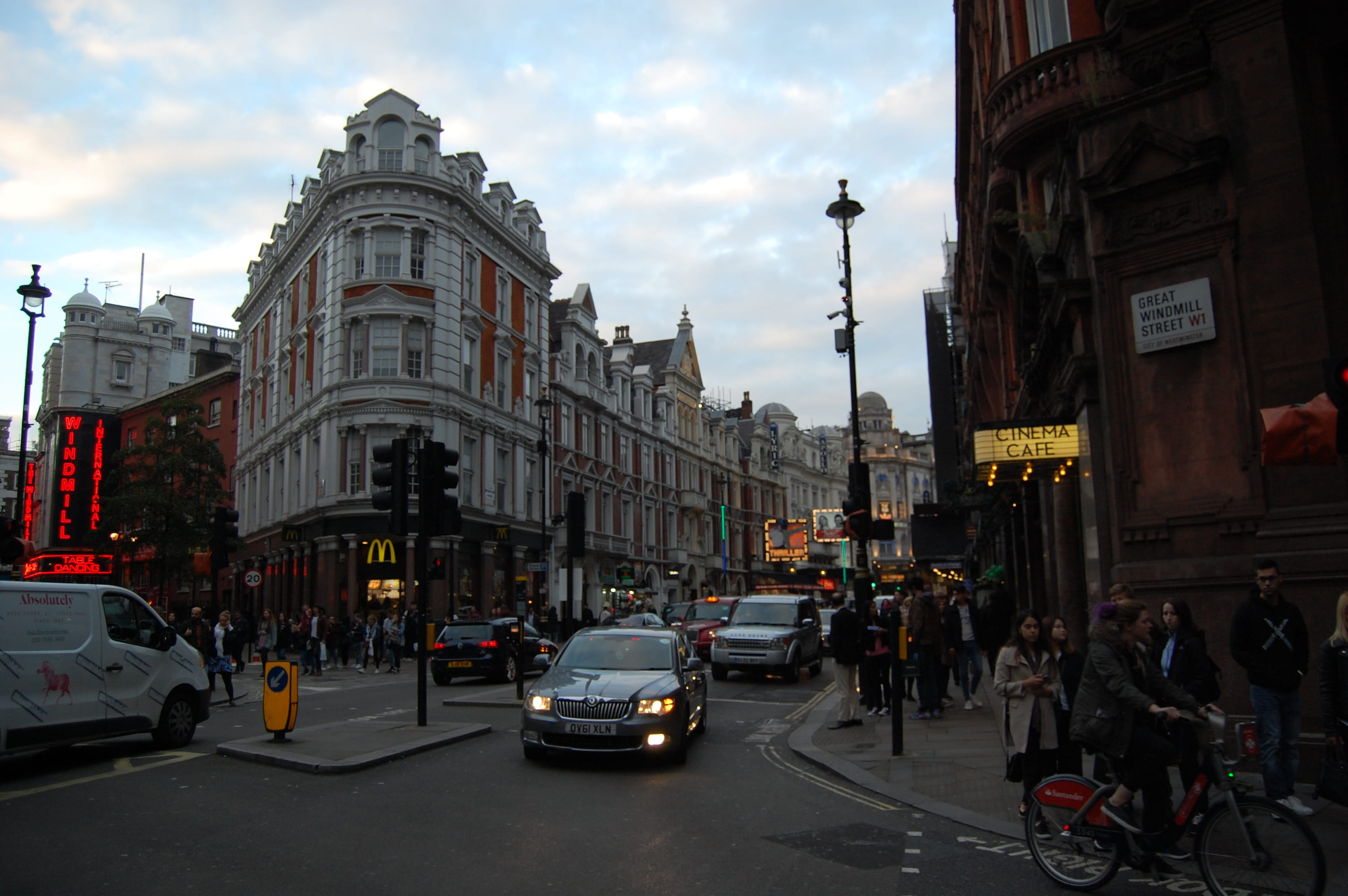location, building, piccadilly circus, city, 2K, motor vehicle, people, city life, city street, picadilly, mode of transportation, street, group of people, HD Wallpaper