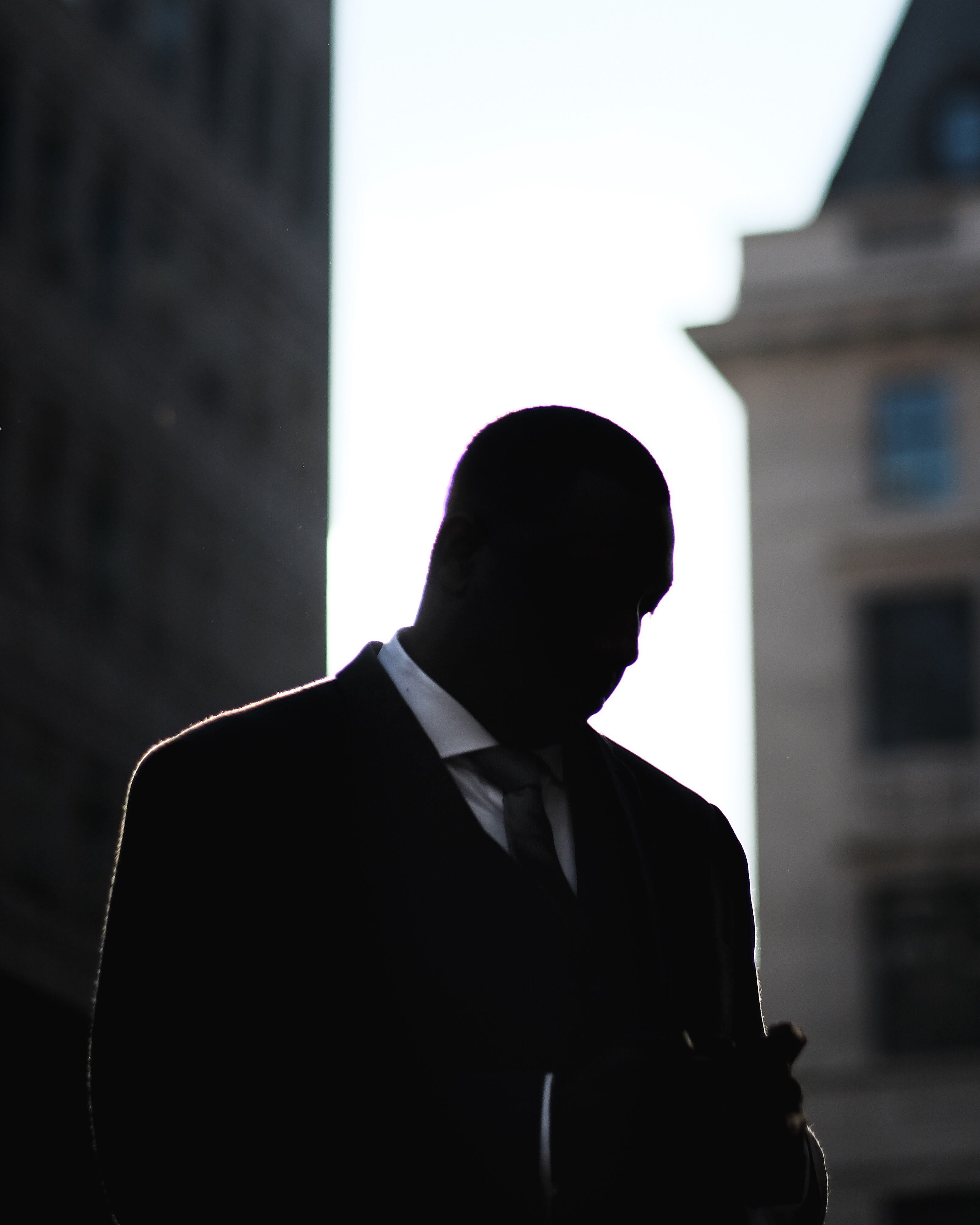 men, soho, business person, suit, built structure, architecture, corporate business, businessman, 4K, one person, standing, focus on foreground, silhouette, Phone HD Wallpaper
