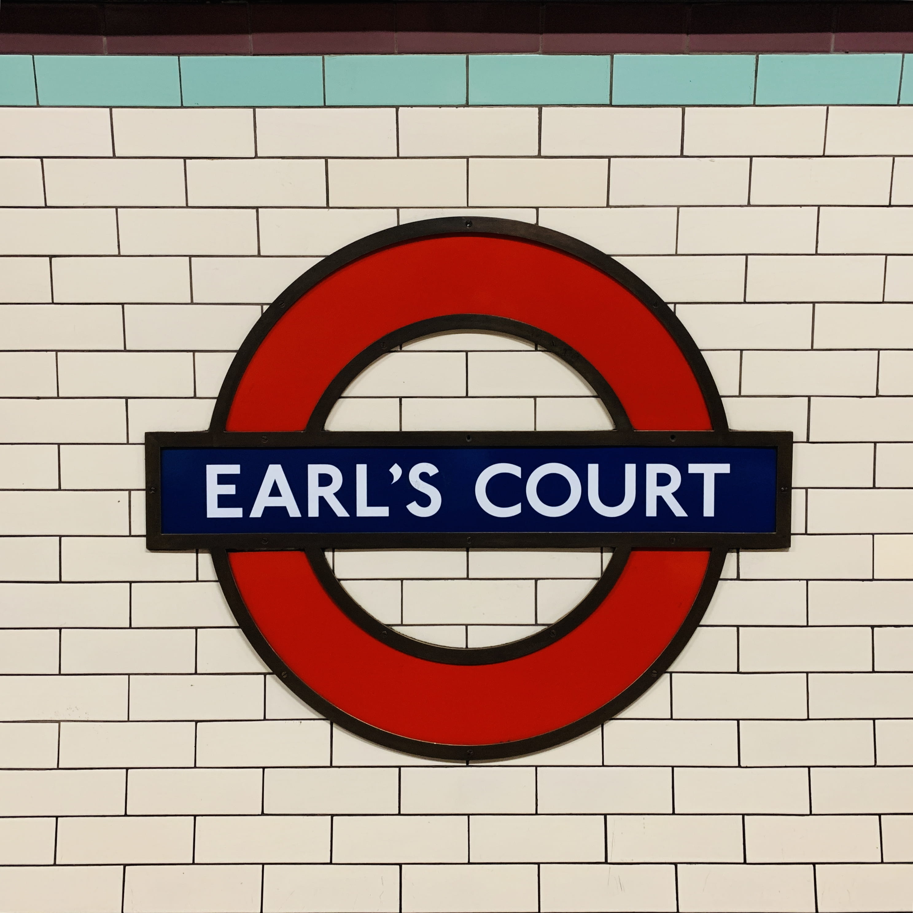 message, word, close-up, information, transport, wall - building feature, logo, 2K, geometric shape, wall, london, information sign, no people, communication, Phone HD Wallpaper