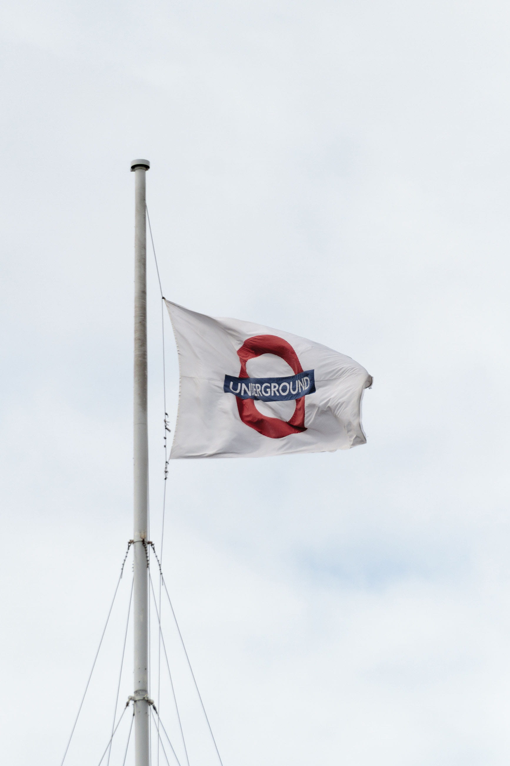 2K, cloud - sky, white color, symbol, station, sign, illustrative, metro, time, light, flag, famous, transportation, august, united, kingdom, patriotism, Phone HD Wallpaper