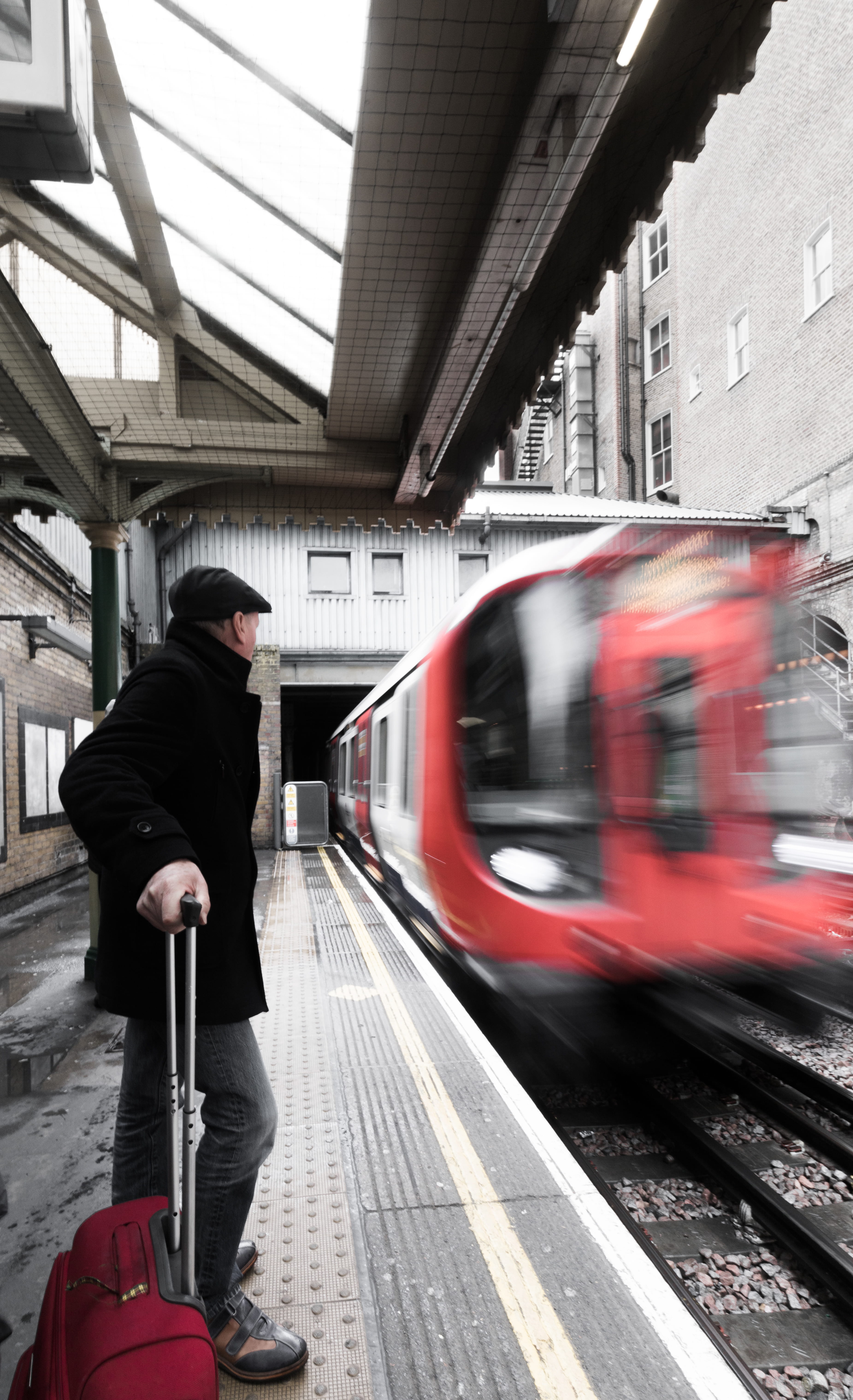 railroad track, built structure, train - vehicle, front, tube, passing, travel, man, real people, holding, train, outdoors, red, lifestyles, waiting, lapse, Phone HD Wallpaper