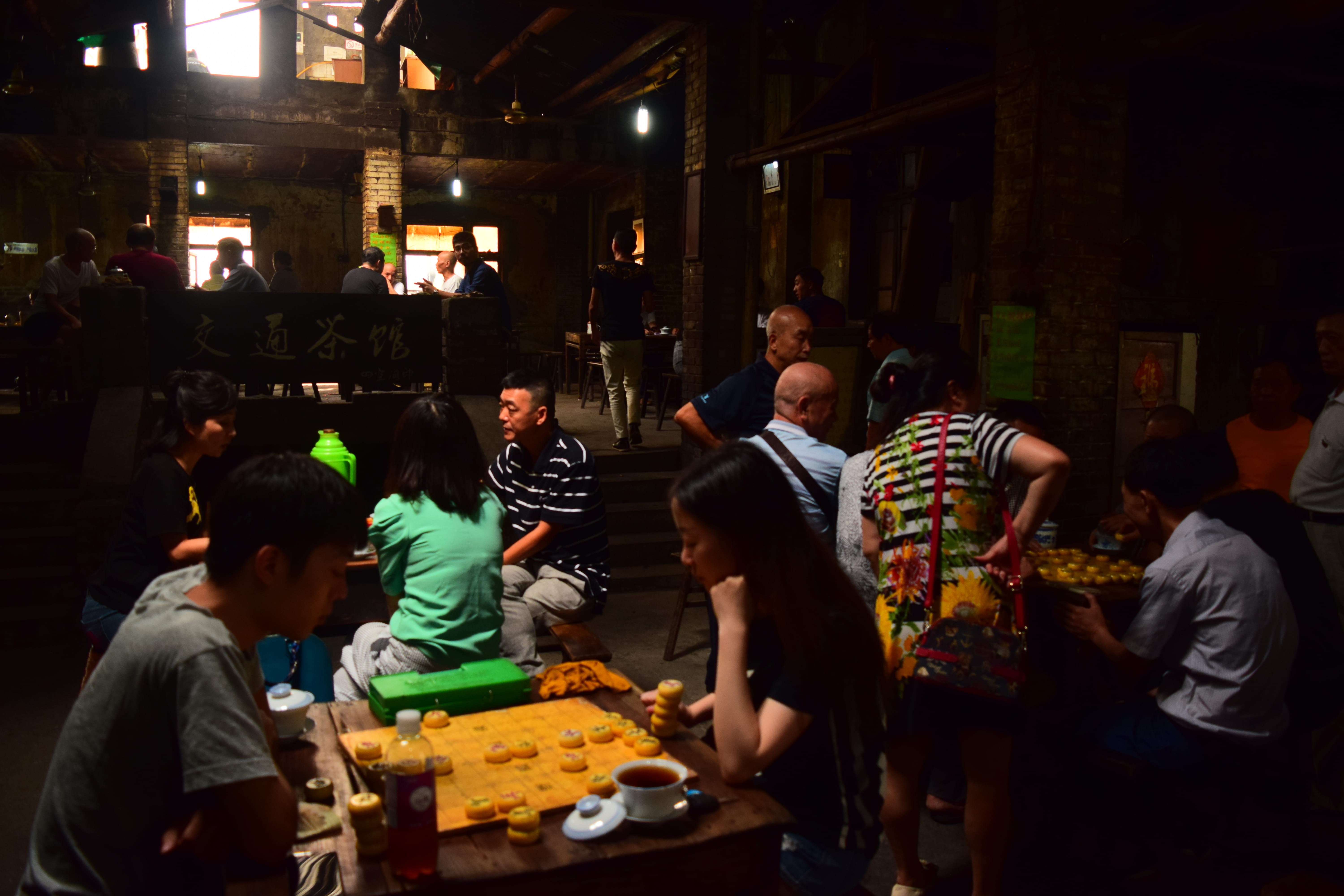 illuminated, table, men, togetherness, 5K, real people, food, food and drink, business, group of people, crowd, indoors, china, night, standing, women, HD Wallpaper