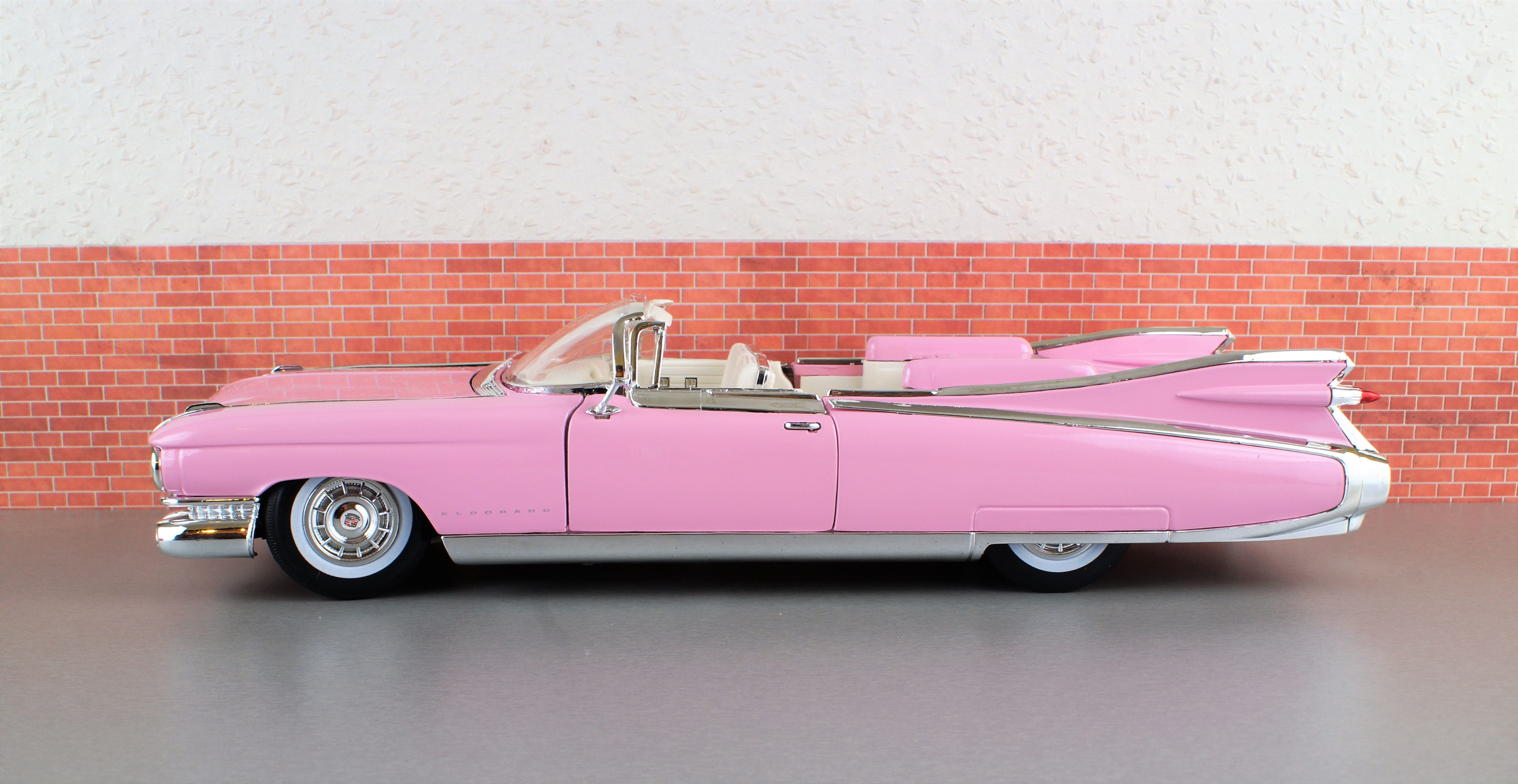 sports car, wall - building feature, copy space, old, Model Car, pink, old-fashioned, america, model, 5K, wheel, color Image, car, usa, silver colored, HD Wallpaper