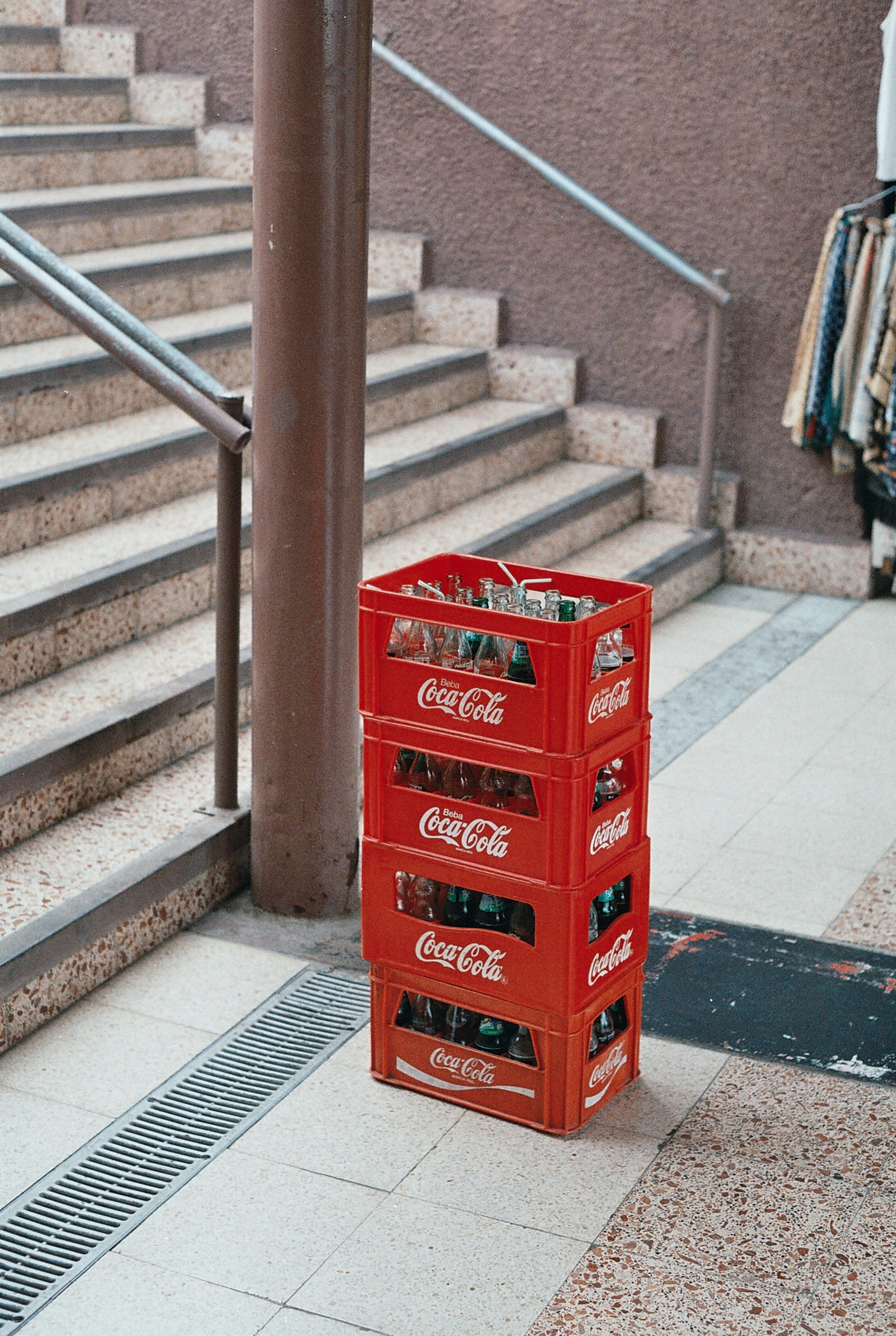 refreshing, metal, crates, outdoors, pattern, cola, text, connection, 2K, spain, brown, near, coke, no people, staircase, 35mm, footpath, upstairs, architecture, Phone HD Wallpaper