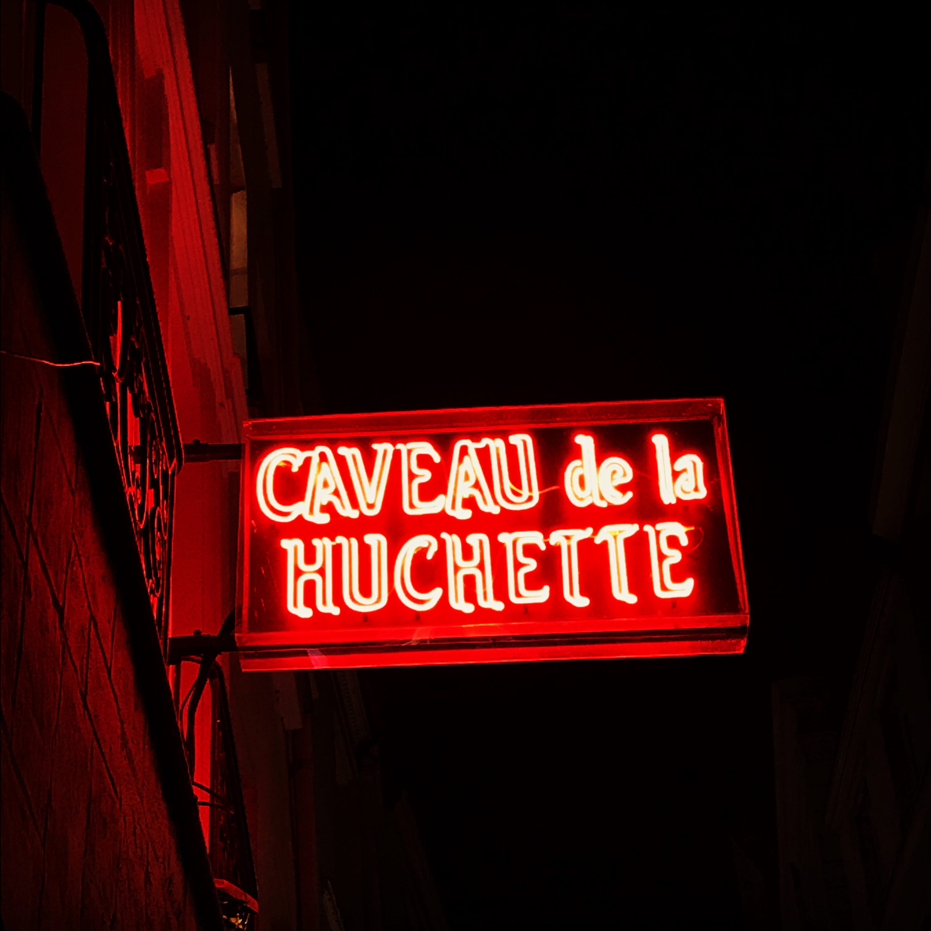 paris, 2K, signage, red, wall, france, night, urban Scene, de, jazz, club, las Vegas - Nevada, uSA, urban, quartier latin, caveau, la, neon Light, nightlife, Phone HD Wallpaper