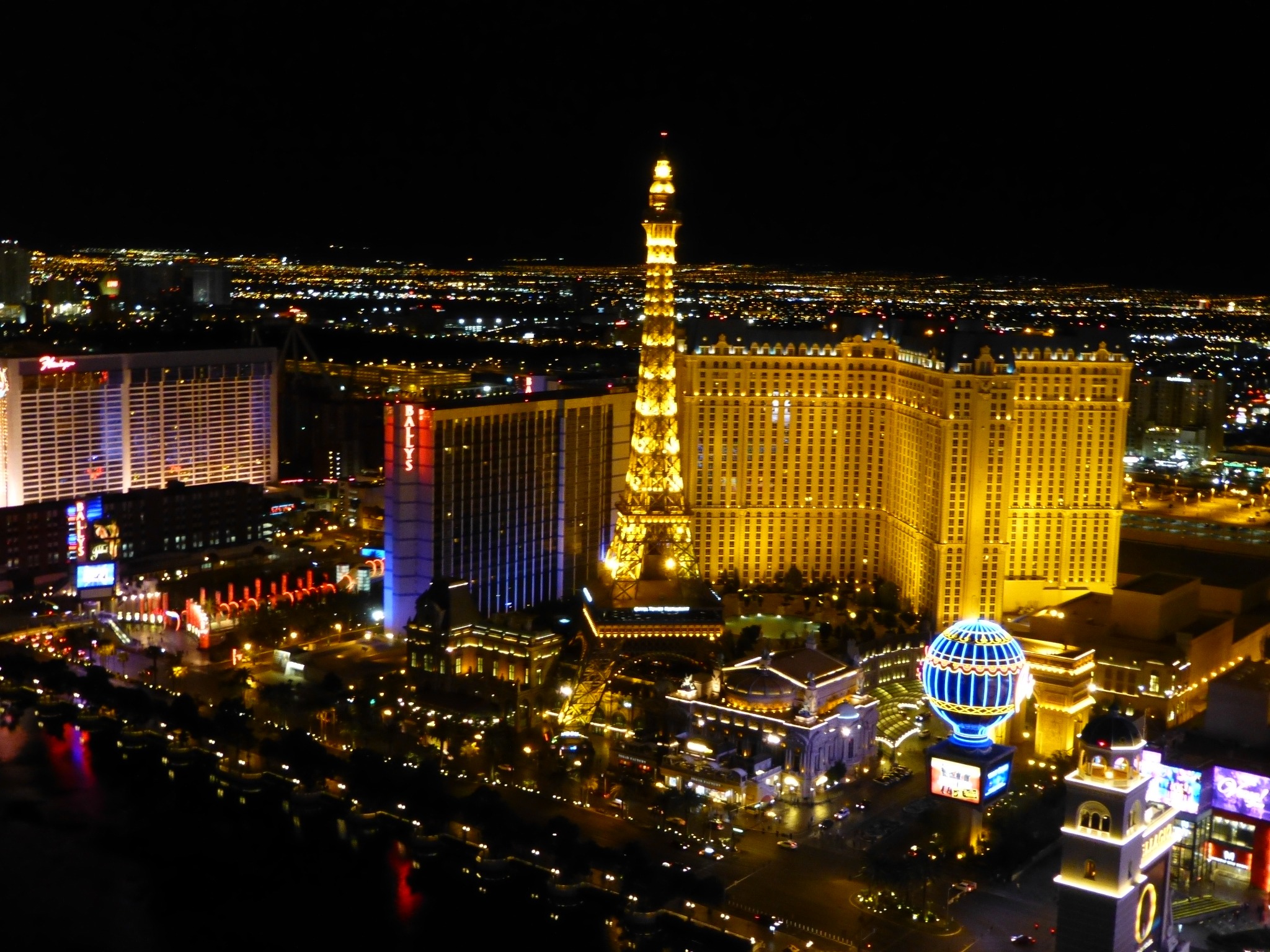 aerial, illuminated, tower, outdoors, city, building, crowd, night, residential district, las vegas, cityscape, built structure, building exterior, neon, HD Wallpaper