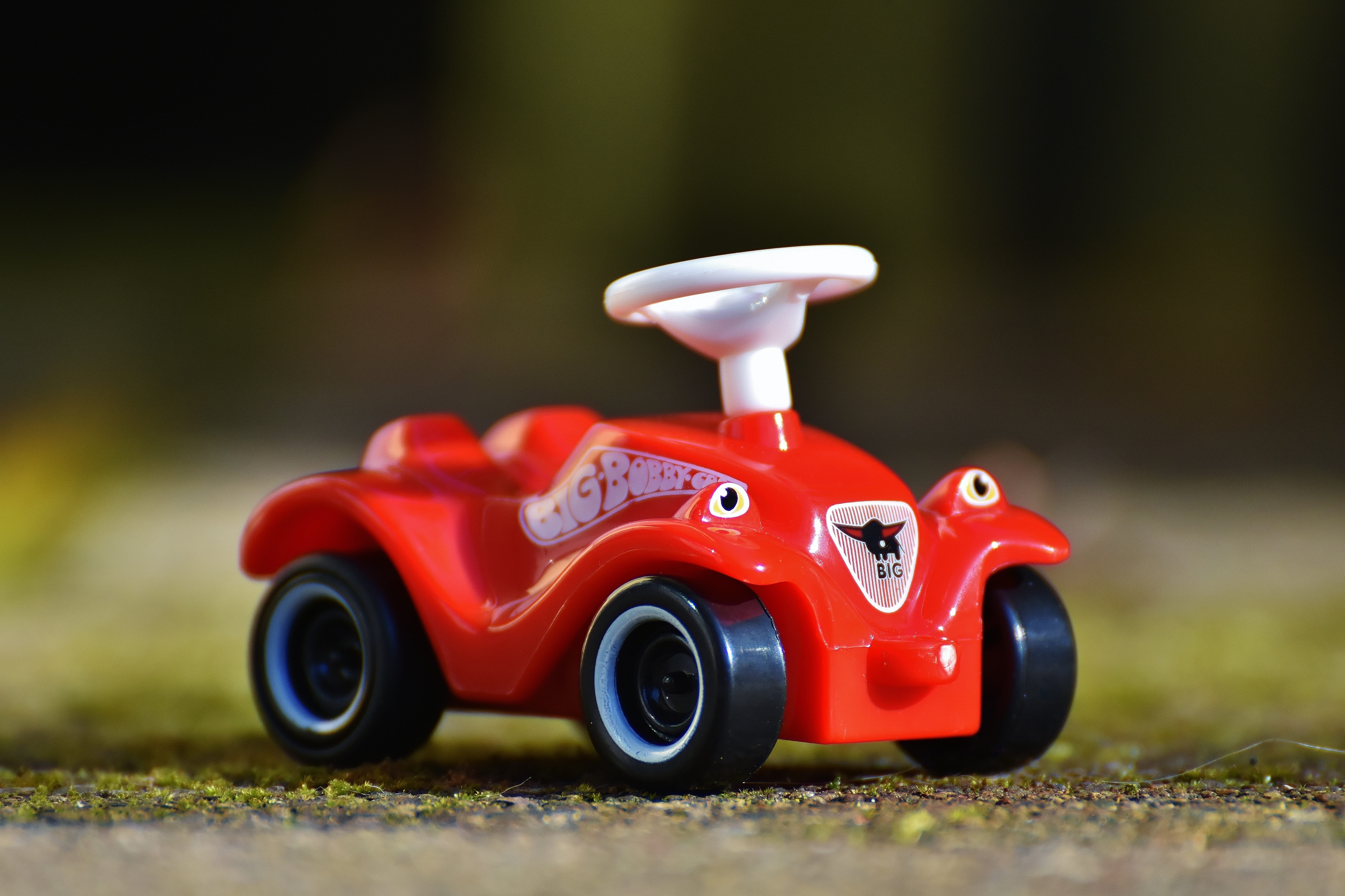 play, golf, plastic, plant, Toys, sport, selective focus, shiny, red, focus, grass, Bobby Car, single object, children toys, no people, 5K, car, selective, HD Wallpaper