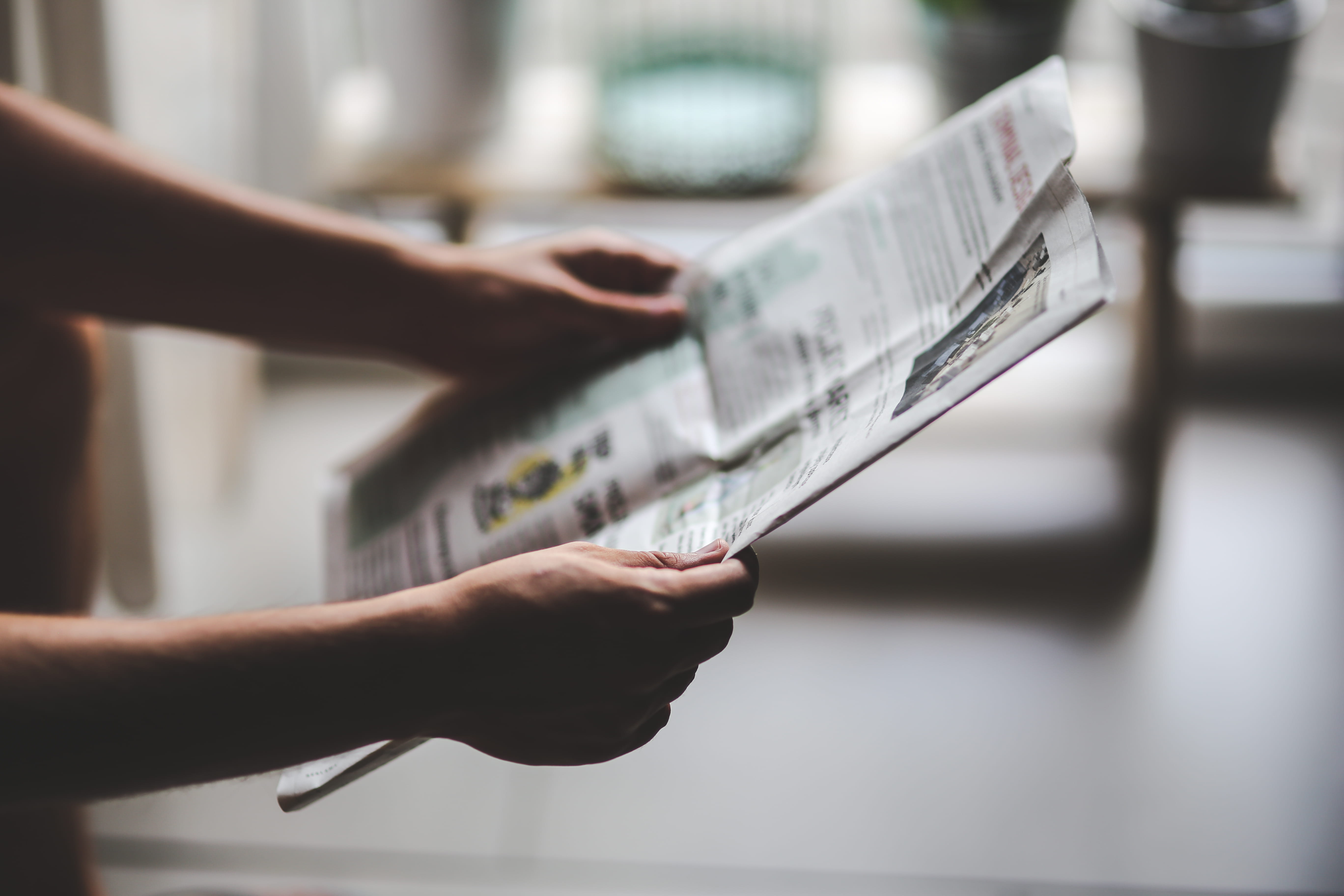 searching, data, hand, newspaper, human hand, occupation, selective focus, adult, man, holding, research, close-up, paper, activity, magazine, human body part, HD Wallpaper