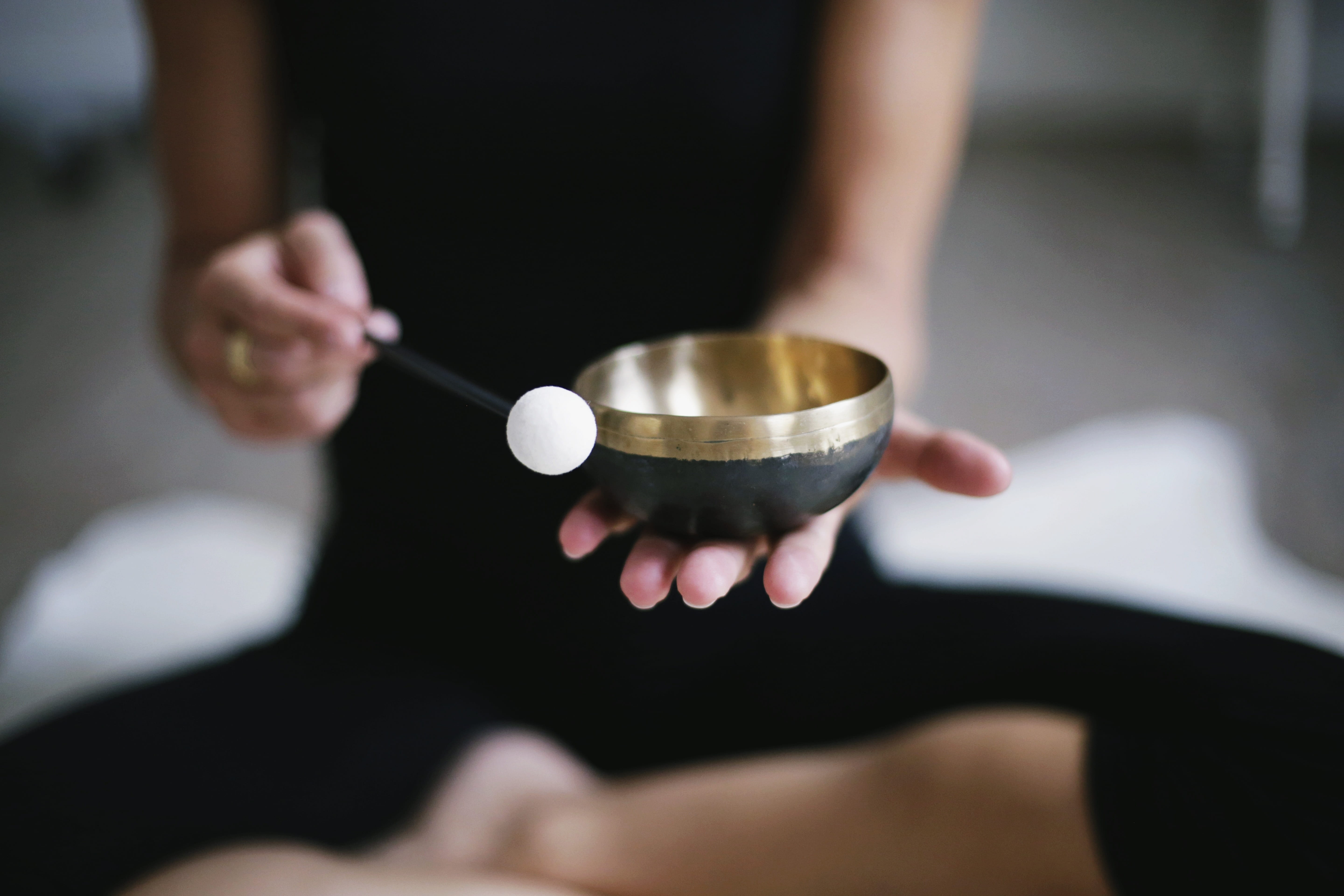 service, food and drink, kitchen utensil, woman, bowl, relaxation, human body part, household equipment, spoon, sound, close-up, singing, meditate, selective focus, HD Wallpaper