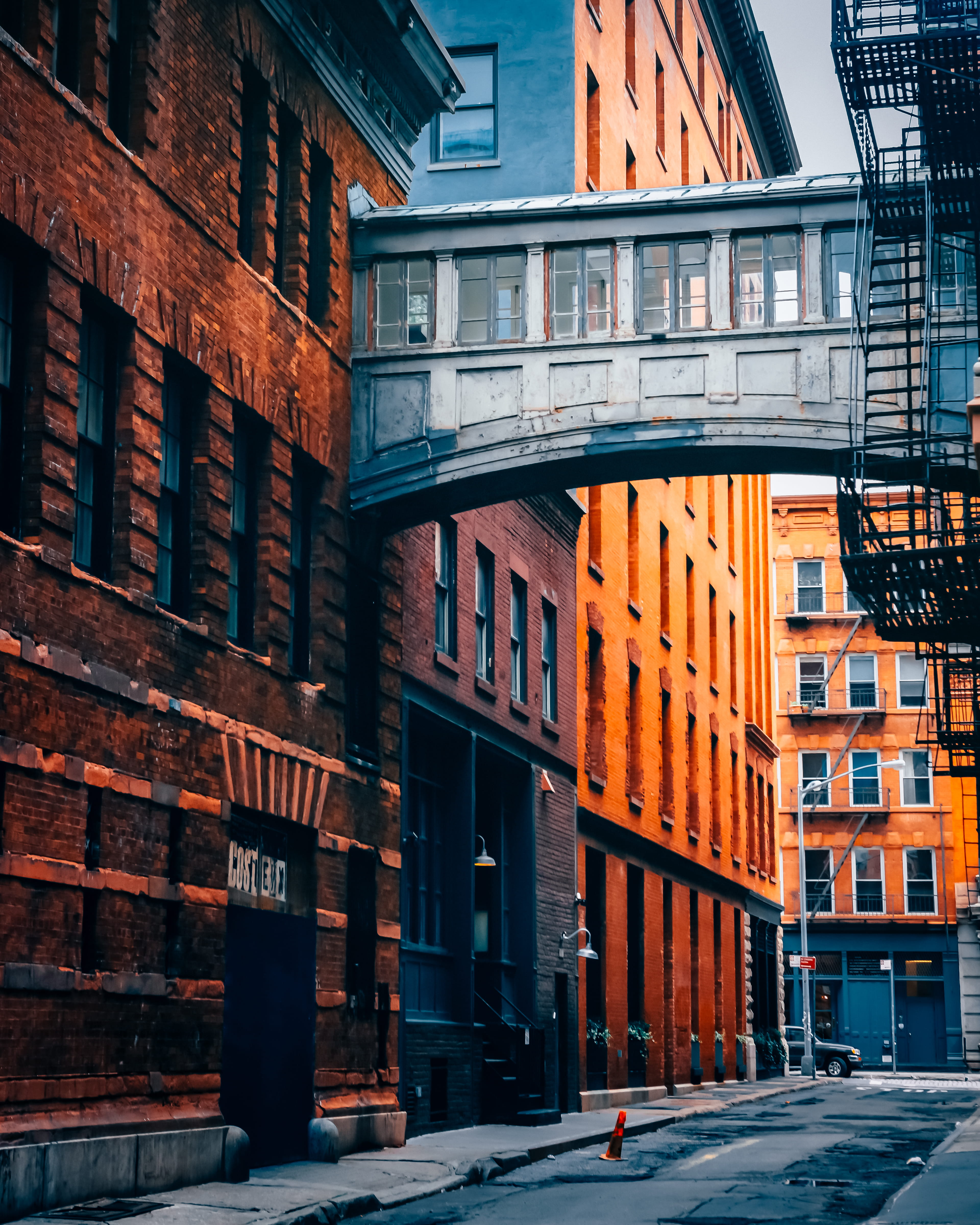 building, united states, road, outdoors, communication, adam gong, radiant snaps photography, transportation, radiantsnaps, fire escape, building exterior, Phone HD Wallpaper
