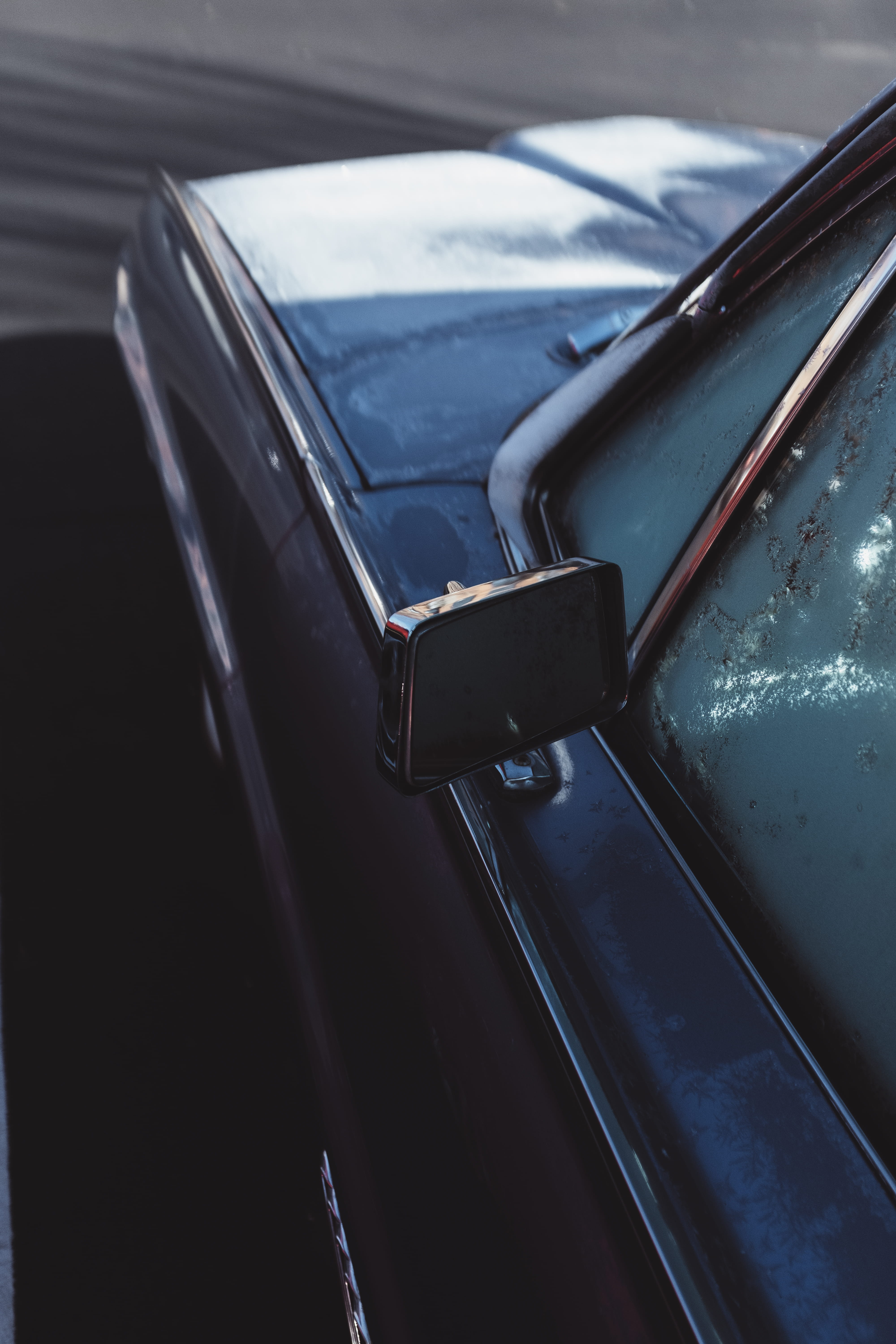 glass - material, gong, windshield, musical instrument, car, close-up, wheel, transportation, outdoors, vehicle, side, rectangular, trademark, silver colored, Phone HD Wallpaper