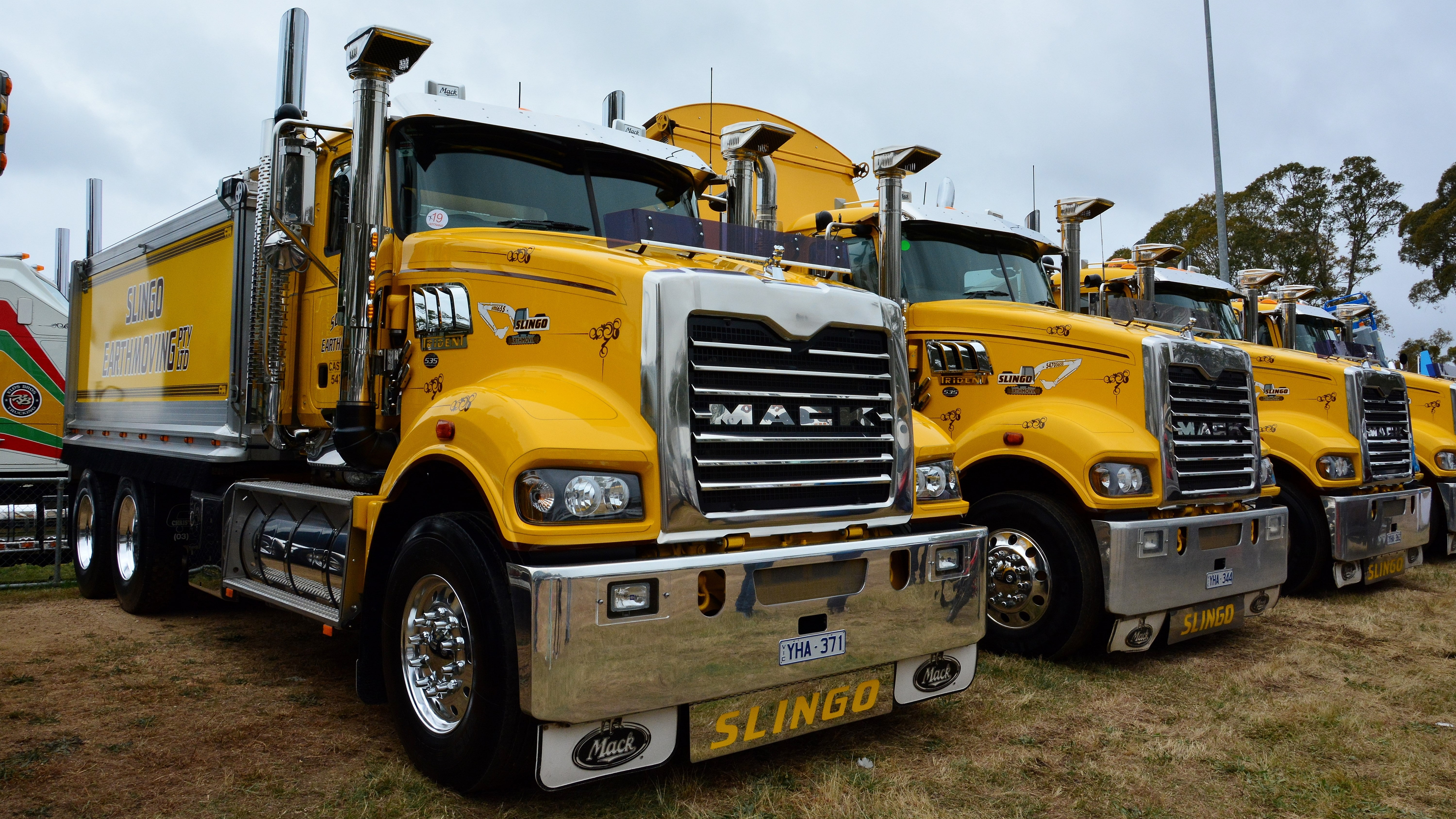 commercial land vehicle, nature, 5K, industry, day, land vehicle, transportation, mode of transportation, sky, construction industry, construction site, HD Wallpaper