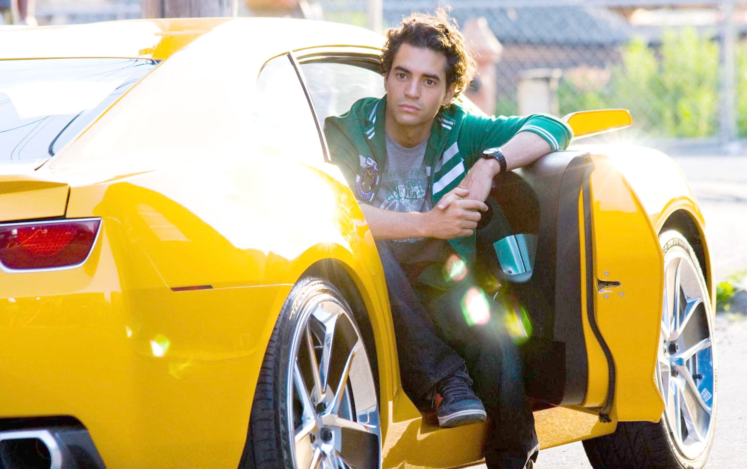 coupe, mode of transportation, leisure activity, ramon, Hollywood Celebrities, car, rodriguez, young adult, yellow, young men, architecture, land vehicle, HD Wallpaper
