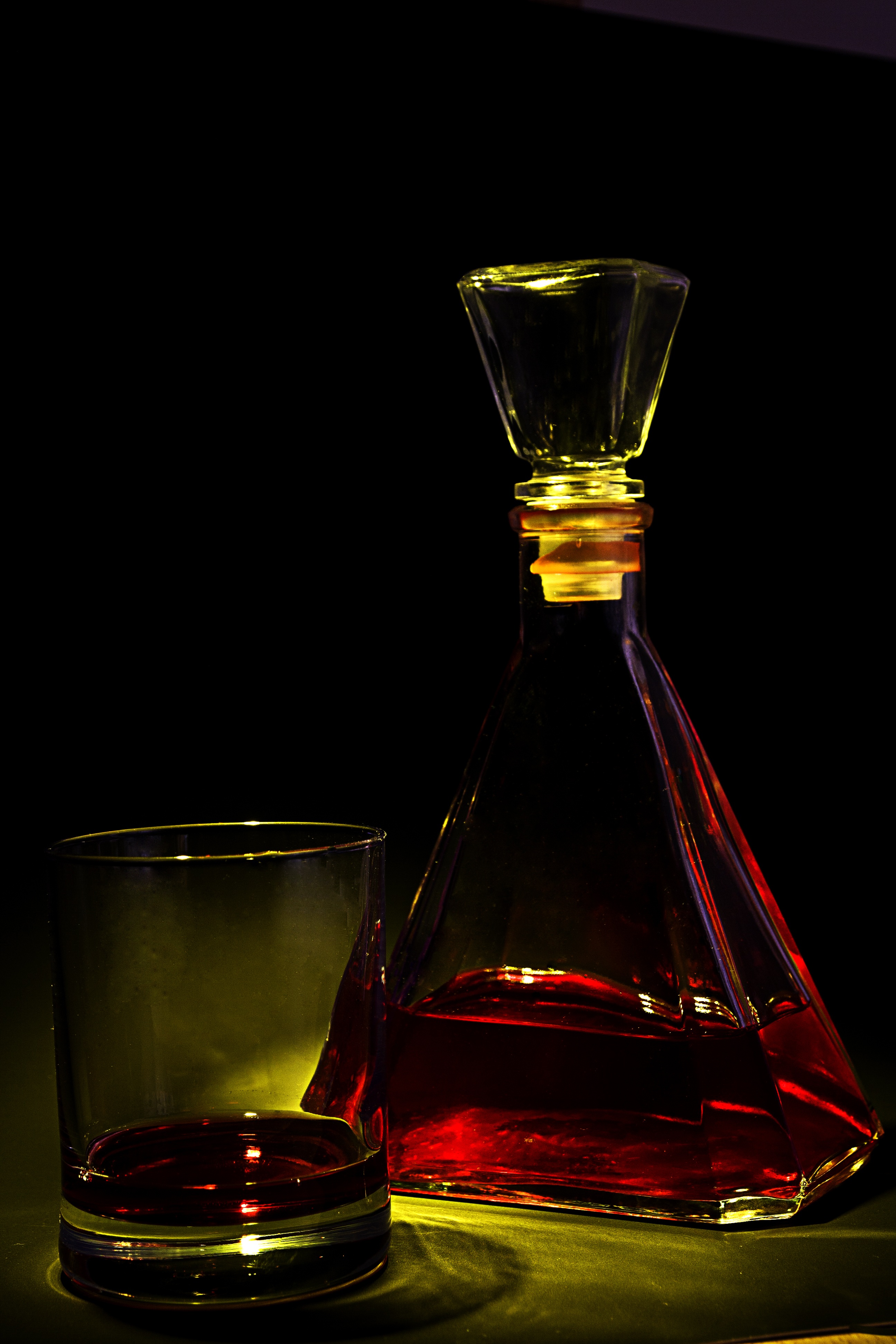 drink, glass, bottle, table, whiskey, refreshment, container, brandy, shot glass, 4K, bar, drinking glass, still life, transparent, food and drink, carafe, Phone HD Wallpaper