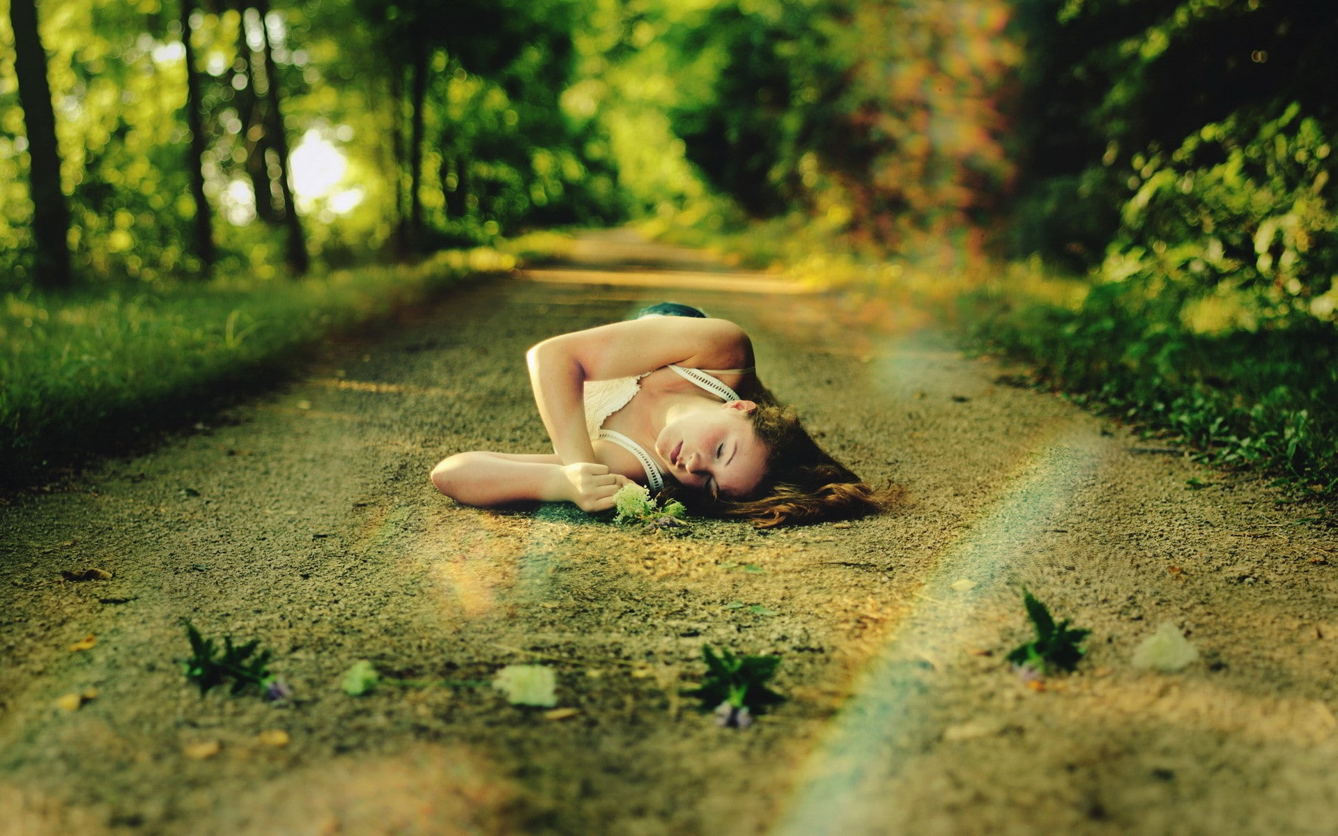 plant, young women, lying down, lifestyles, leisure activity, young adult, portrait, brunette, women outdoors, selective focus, land, real people, nature, HD Wallpaper