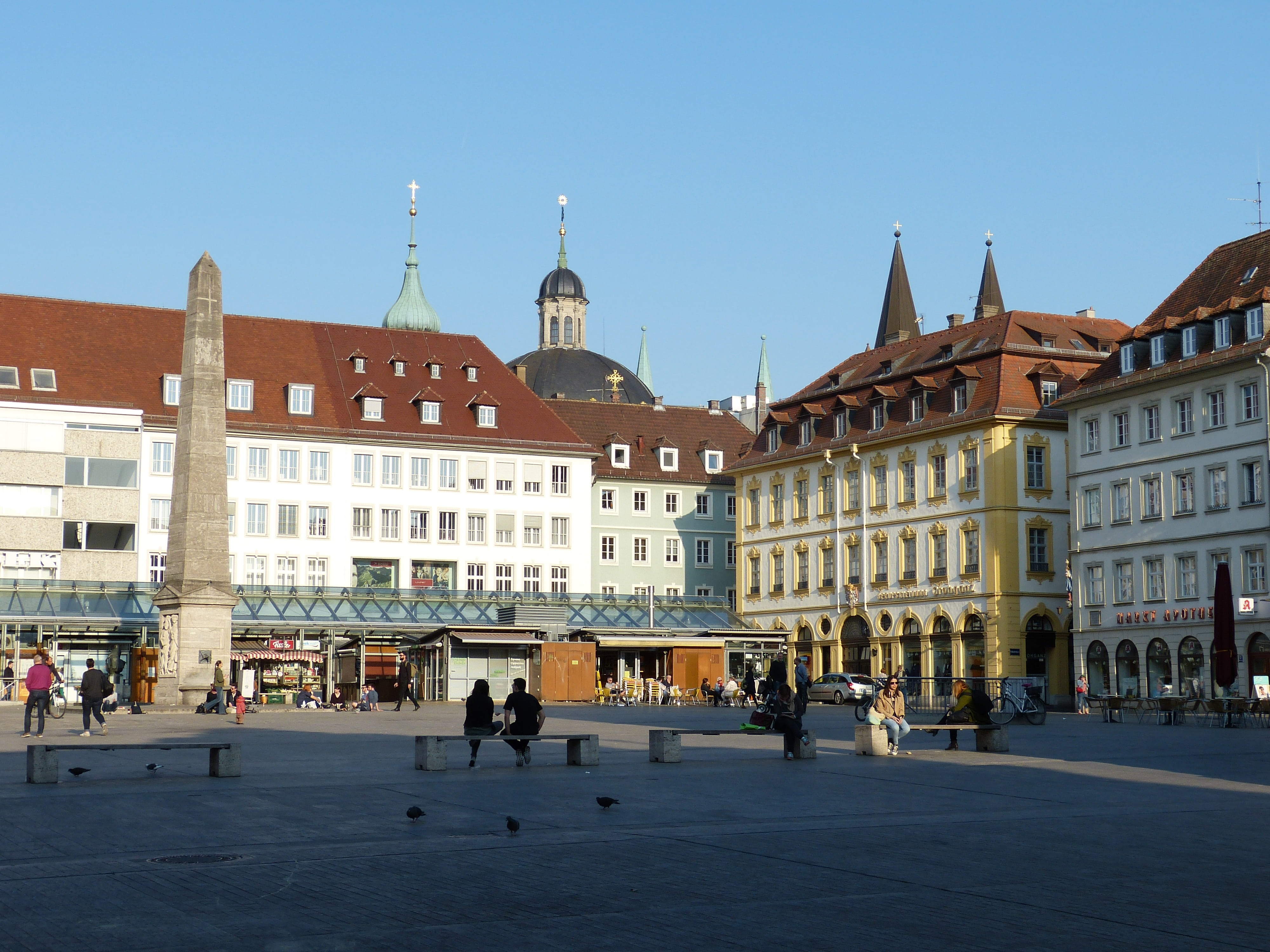 group of people, travel destinations, history, architecture, built structure, obelisk, sunlight, city life, travel, outdoors, würzburg, real people, the past, HD Wallpaper