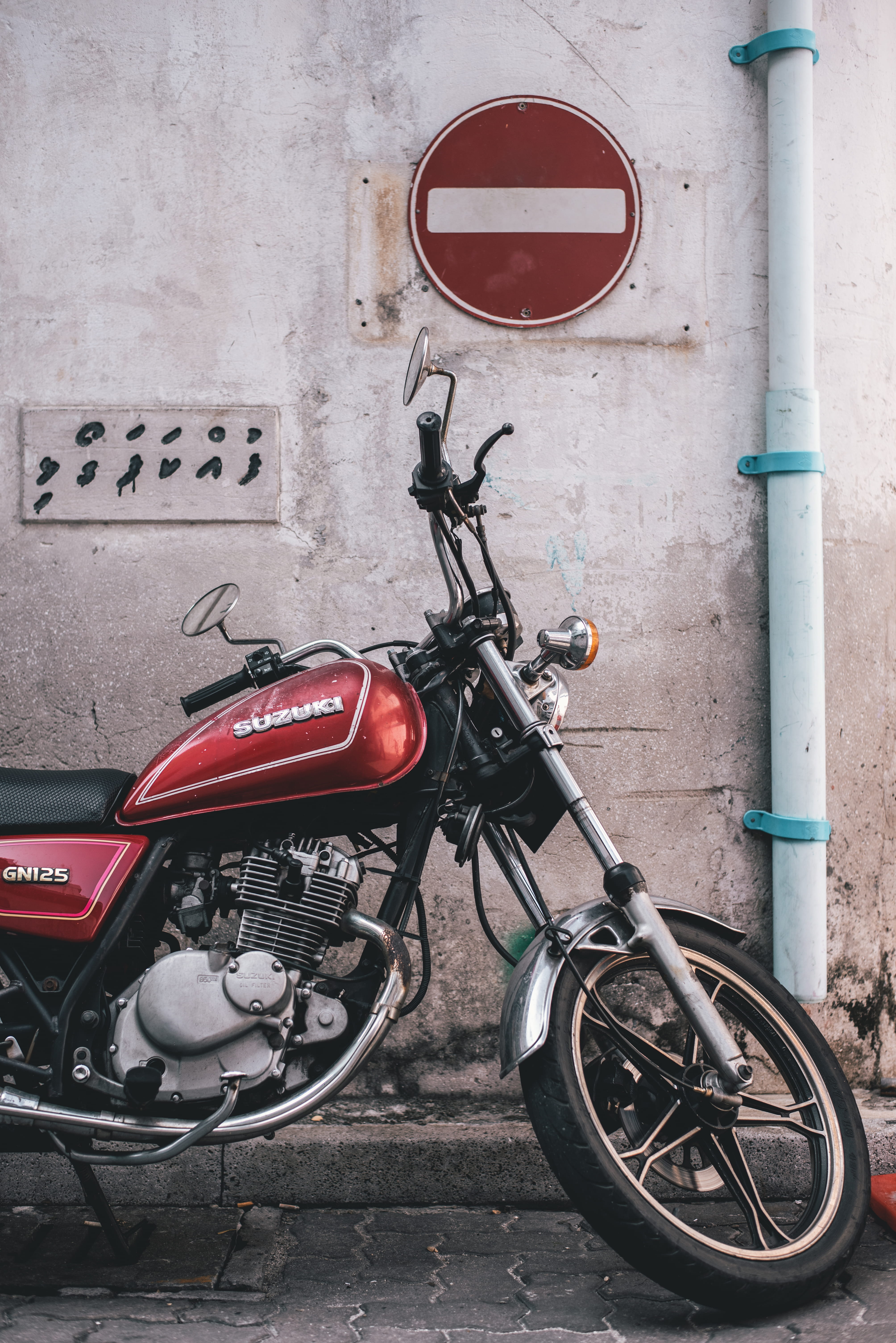 red, day, no people, bicycle, sign, mode of transportation, road sign, stationary, road, outdoors, architecture, transportation, black, building exterior, Phone HD Wallpaper