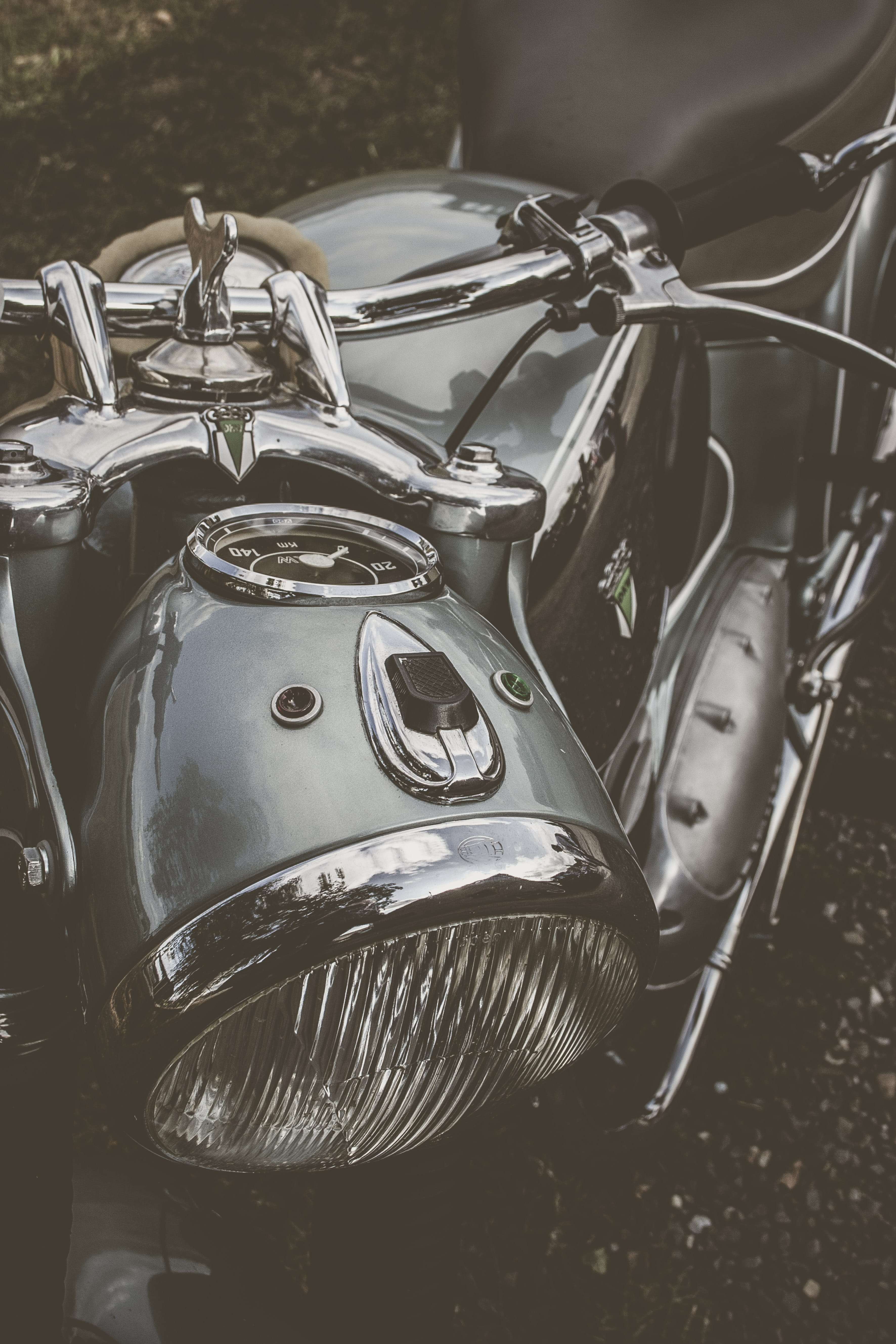 grey, parking, no people, outdoors, motorcycle, mode of transportation, close-up, transportation, high angle view, metal, silver colored, headlight, chrome, Phone HD Wallpaper