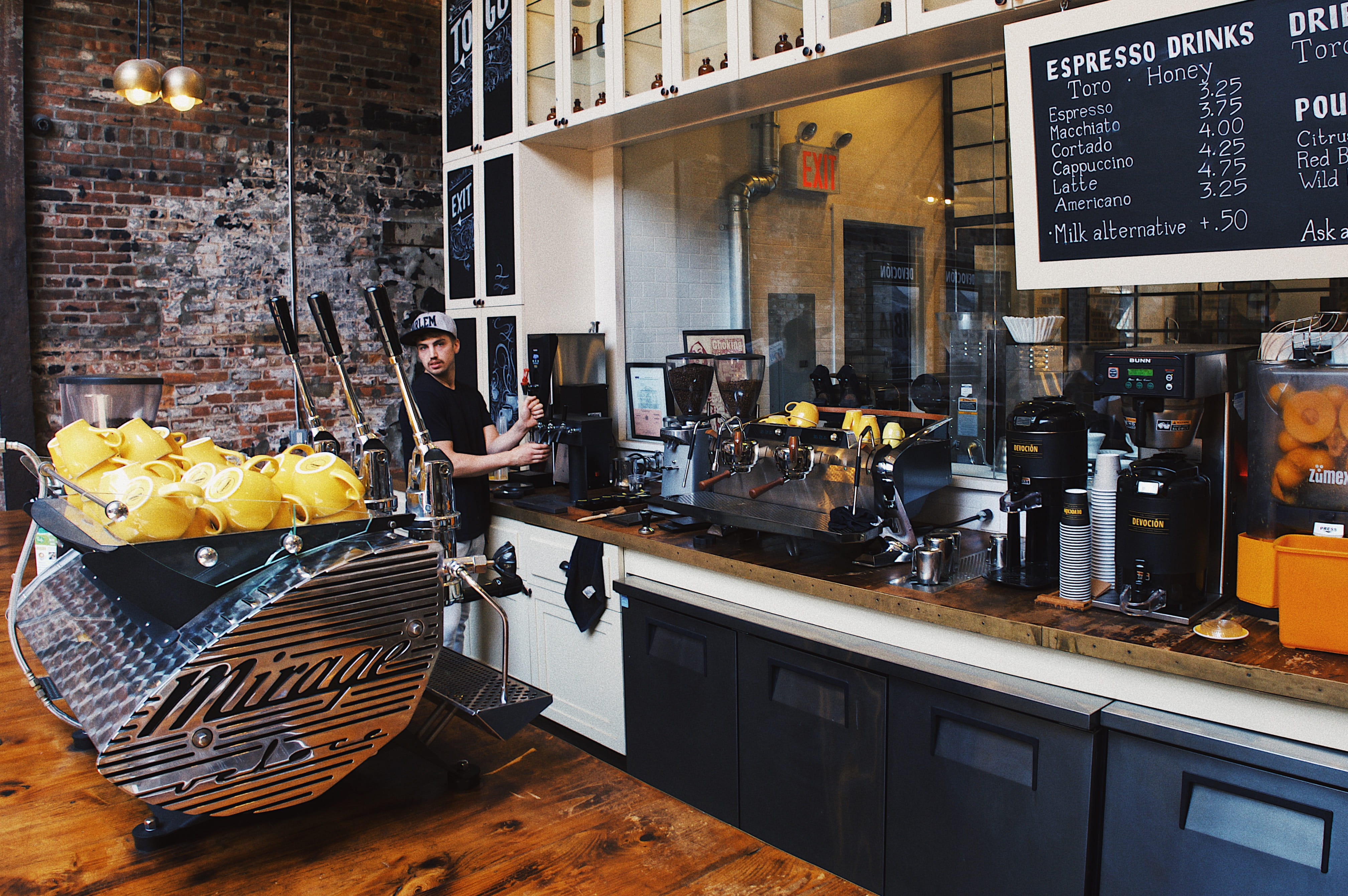 barister, shop, indoors, standing, bar - drink establishment, food and drink, united states, occupation, working, freshness, coffee shop, three quarter length, HD Wallpaper