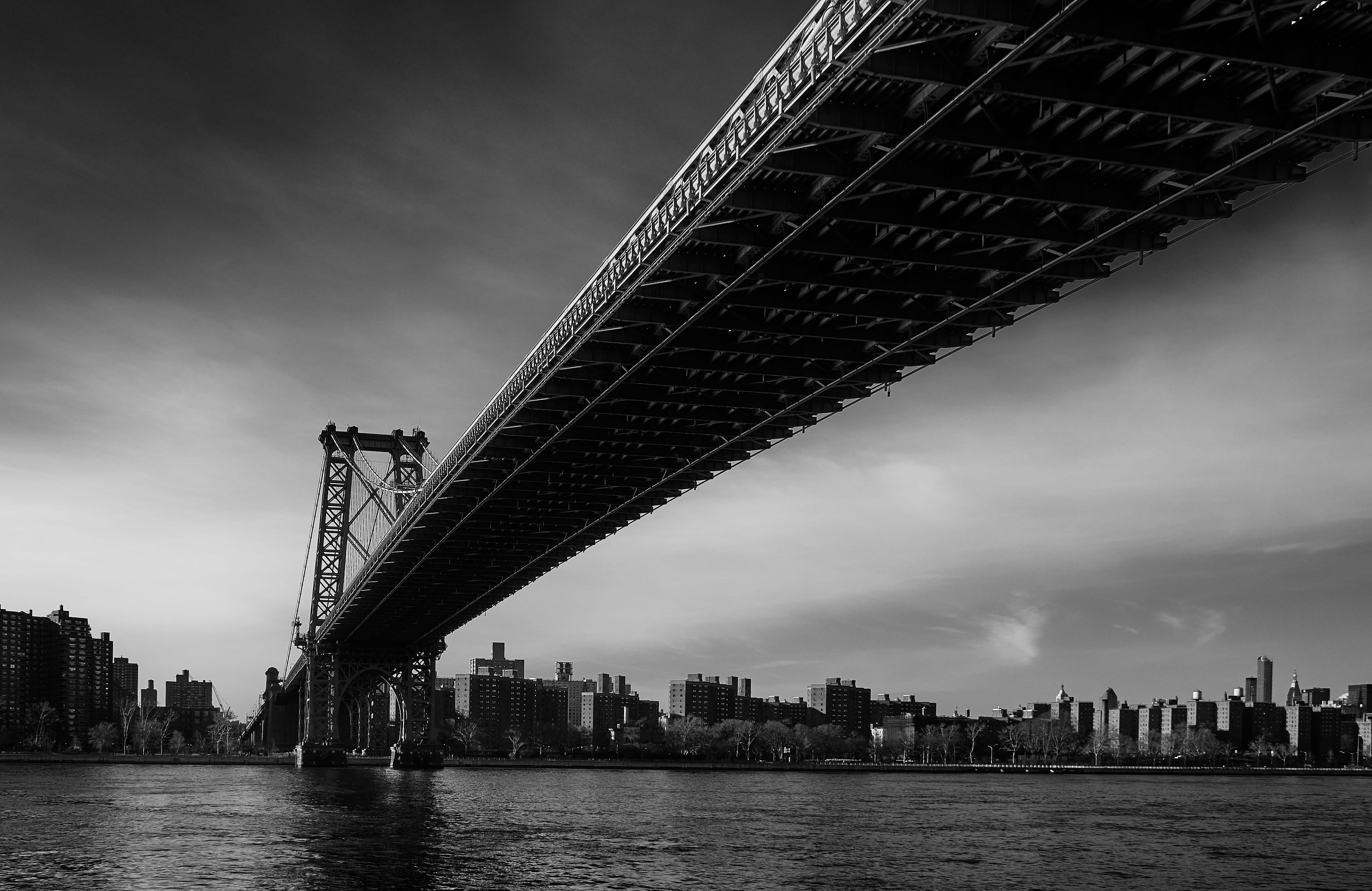 bridge - man made structure, low angle view, williamsburg bridge, river, architecture, cloud - sky, living, built structure, no people, williamsburgh, manhattan, HD Wallpaper