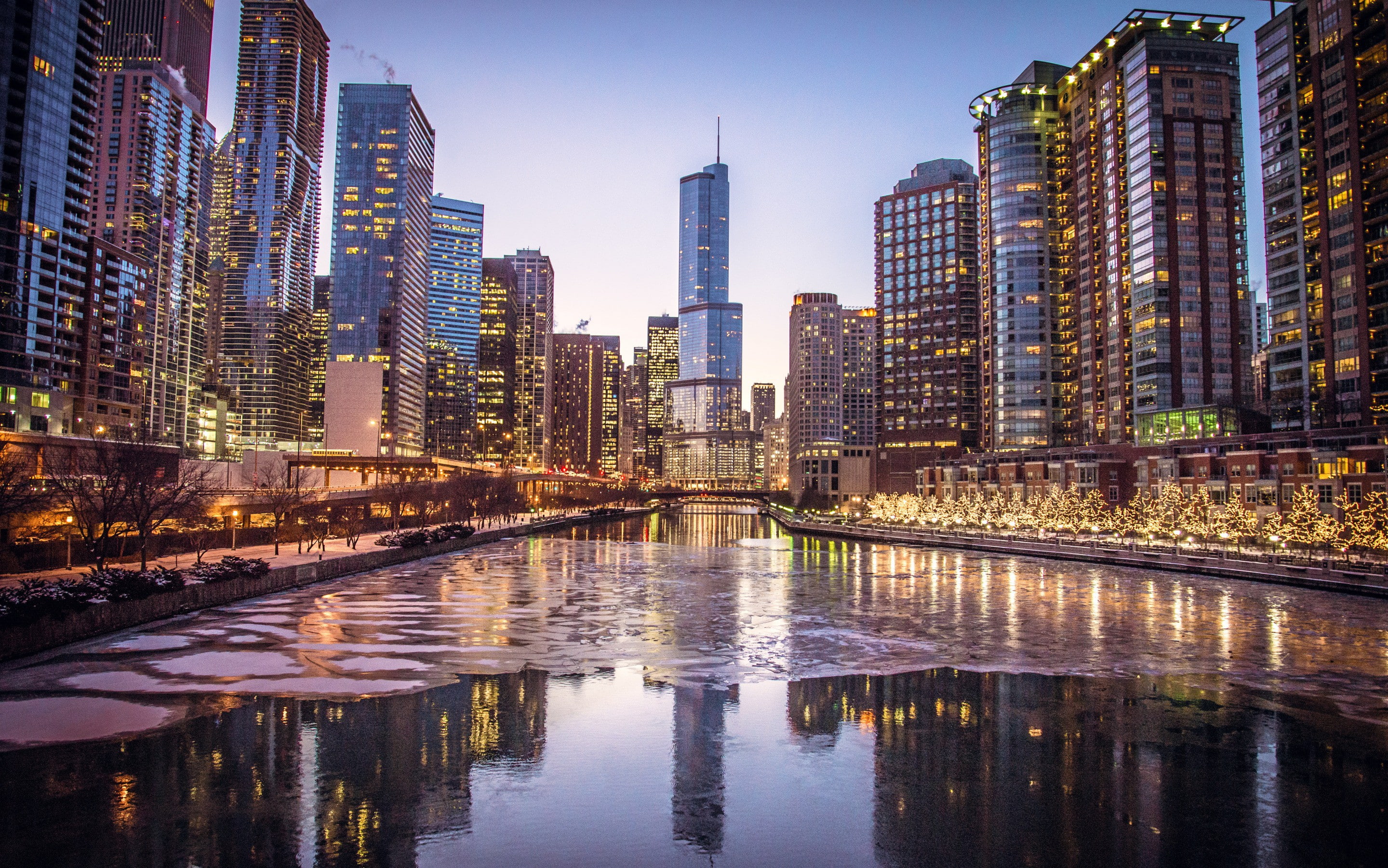 Skyscrapers, Illinois, the river, city, Chicago, evening, ice, lights, buildings, winter, the city, 2K, HD Wallpaper