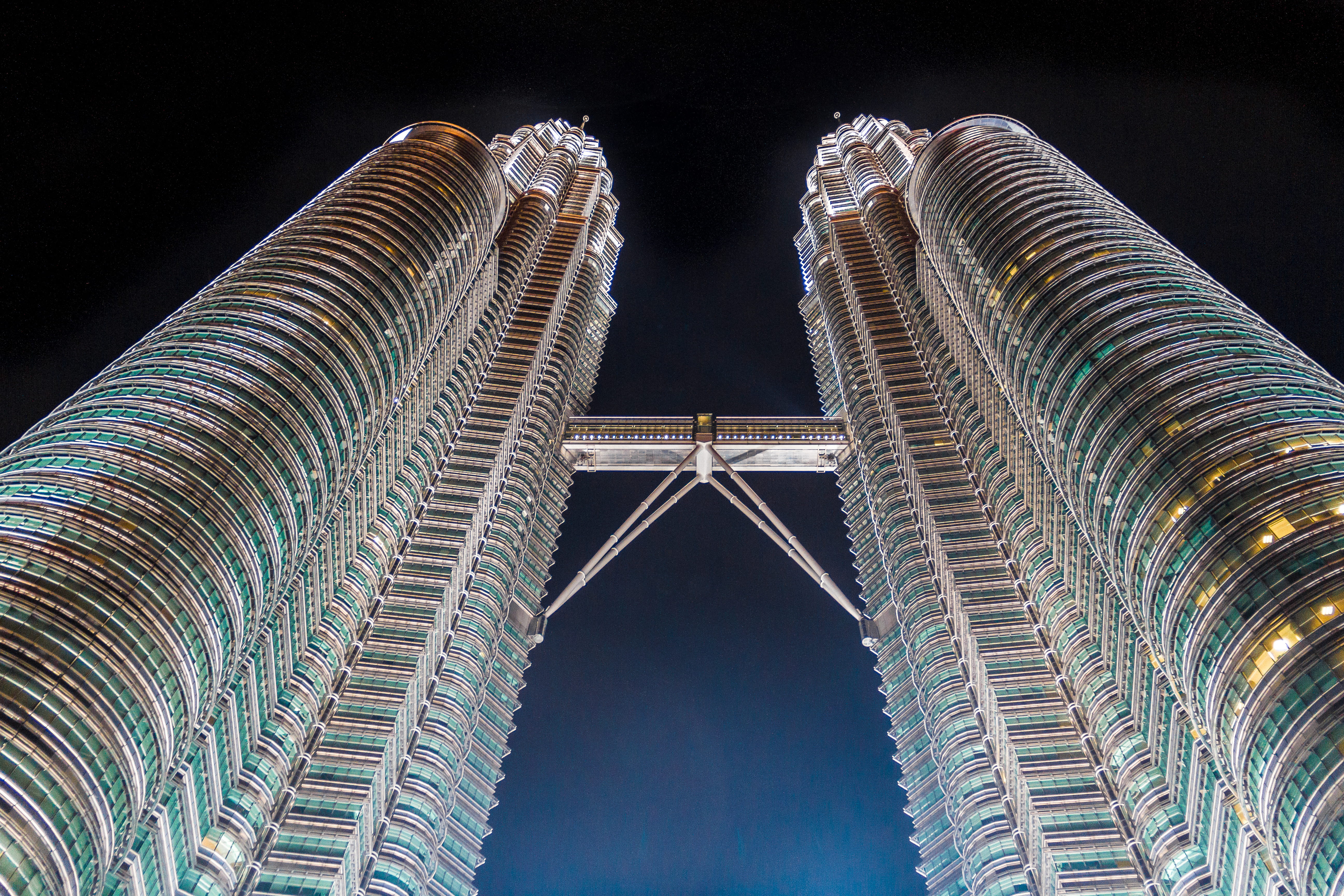 nature, 5K, architecture, night, low angle view, tourism, kuala lumpur, twintowers, modern, cityscape, no people, petronas twin towers, travel, petalingjaya, HD Wallpaper