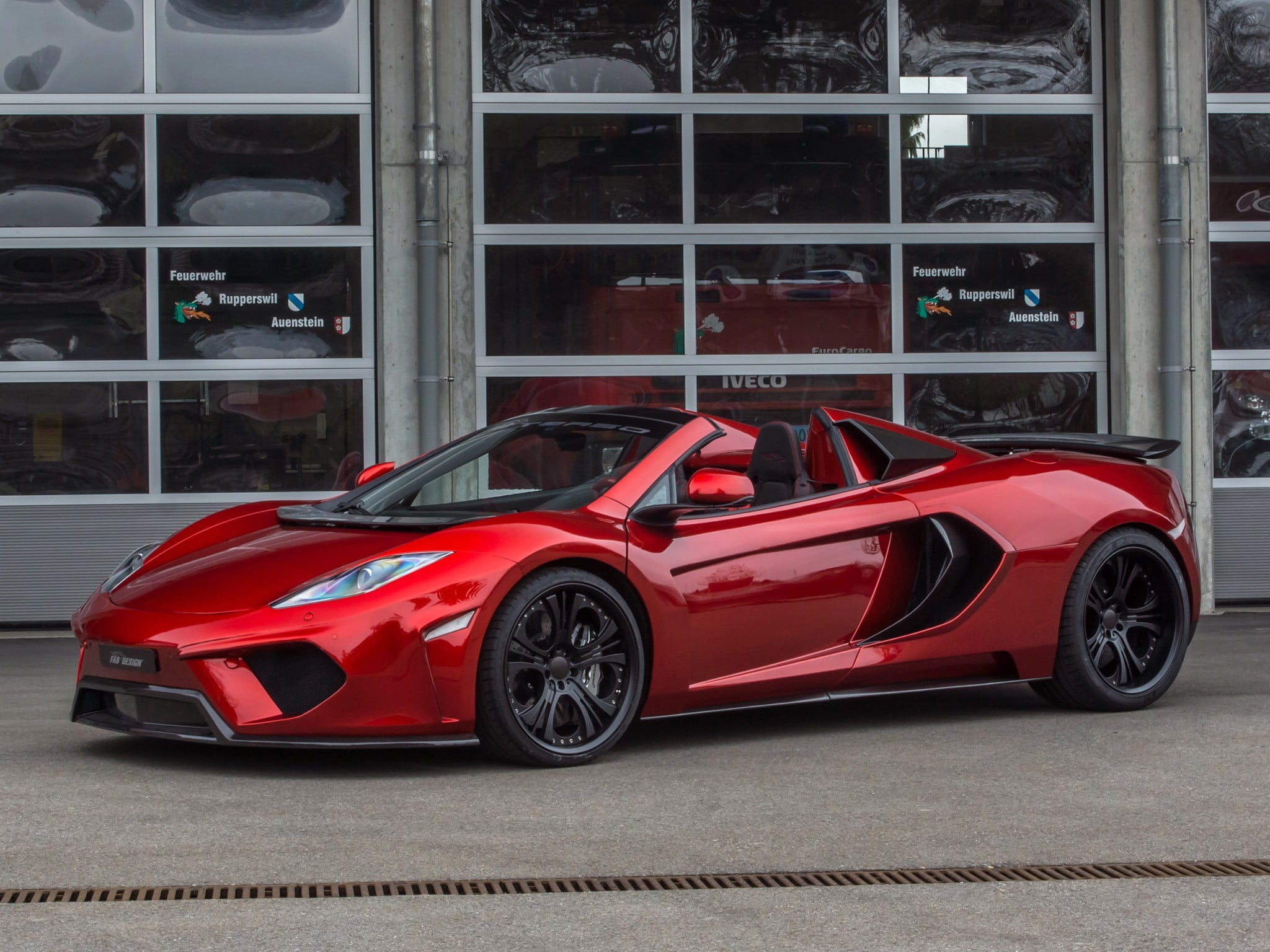 McLaren MP4-12C, motor vehicle, land vehicle, garage, black, mclaren, car, 1080P, reflection, glass - material, city, transparent, coupe, window, day, HD Wallpaper