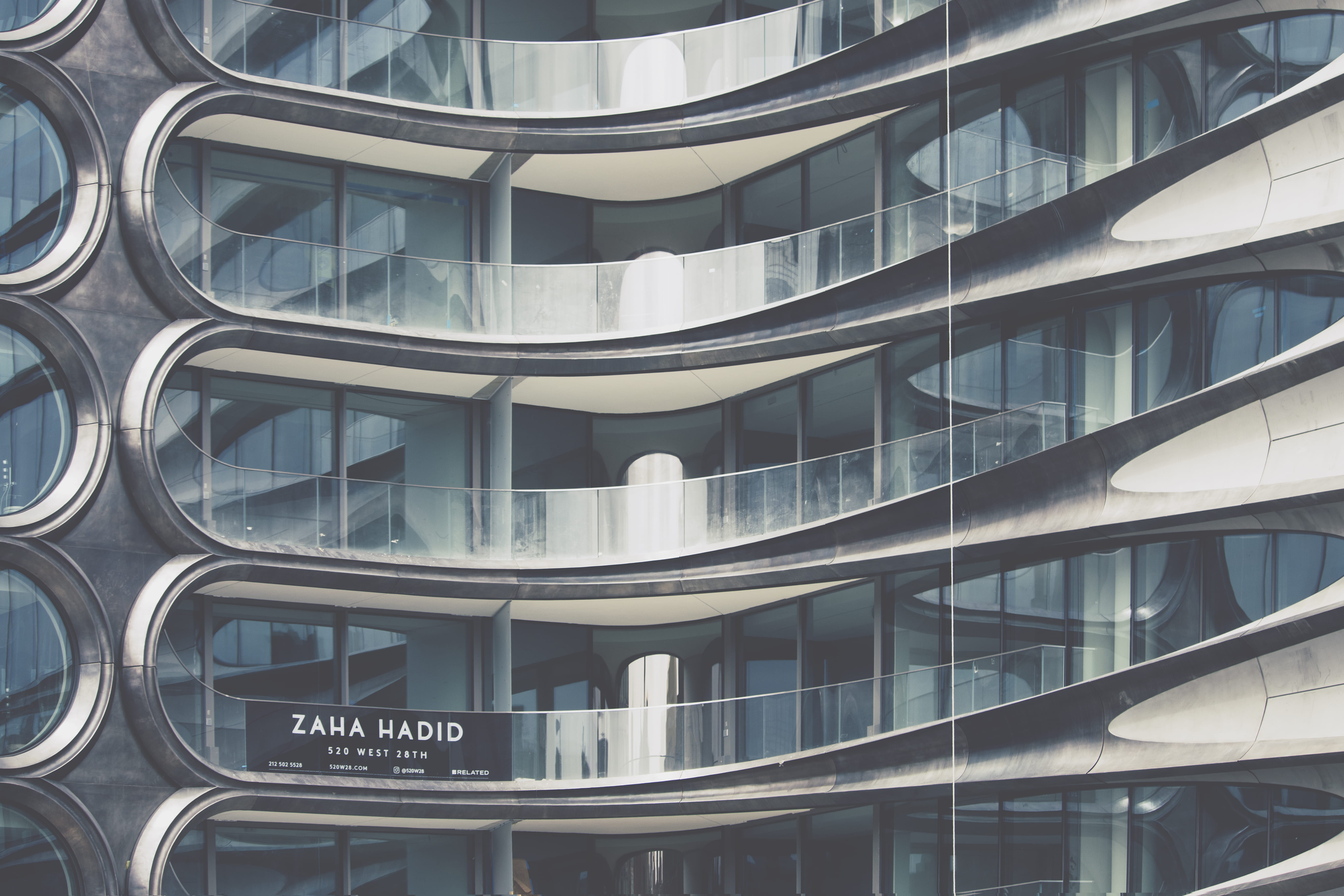 building, ny, chelsea, shape, outdoors, modern, window, backgrounds, low angle view, office, full frame, glass - material, zaha, day, hadid, office building exterior, HD Wallpaper