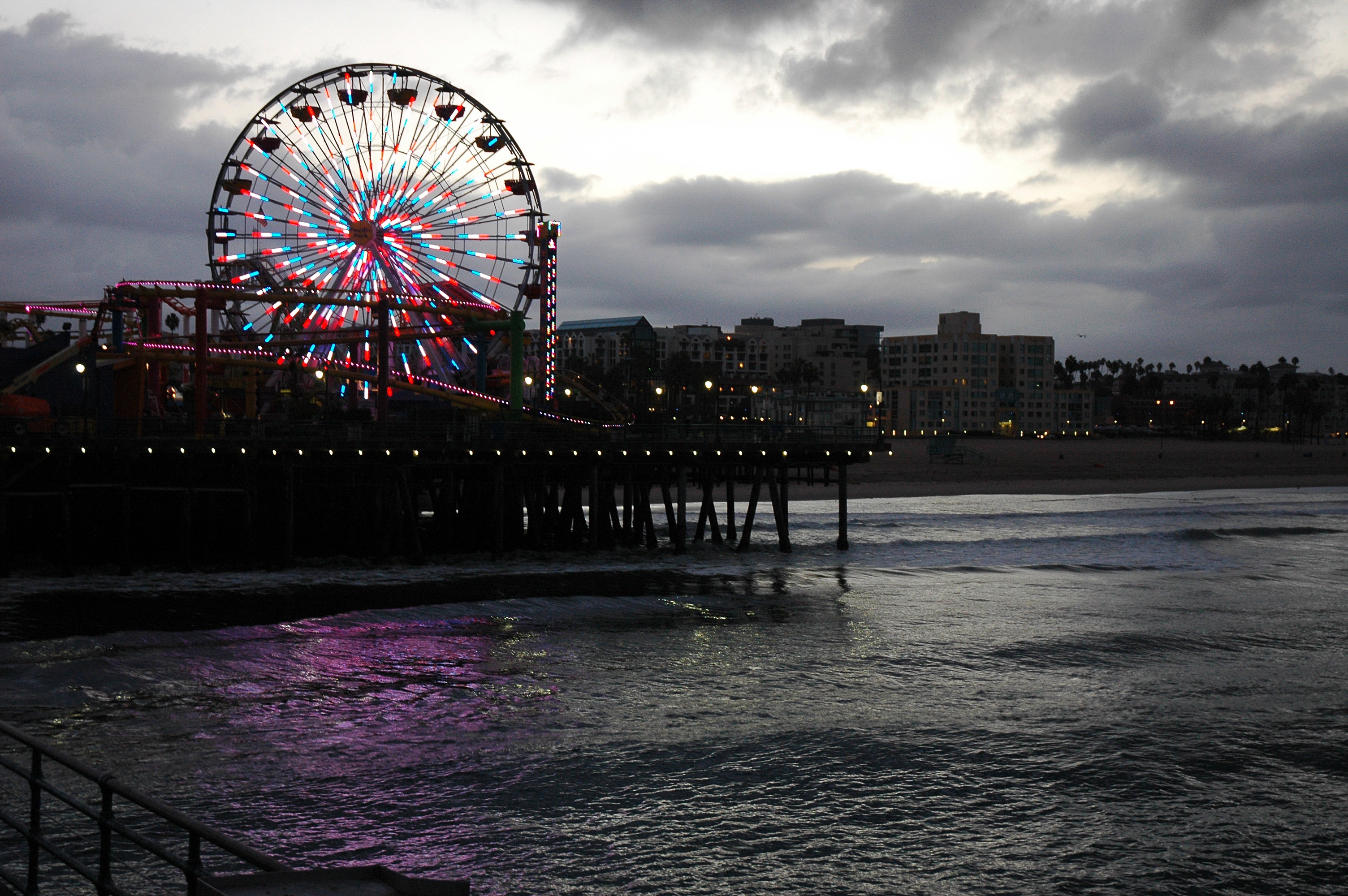 cloud - sky, amusement park, cityscape, sea, architecture, pier, outdoors, amusement park ride, sky, ocean, illuminated, building exterior, water, california, HD Wallpaper