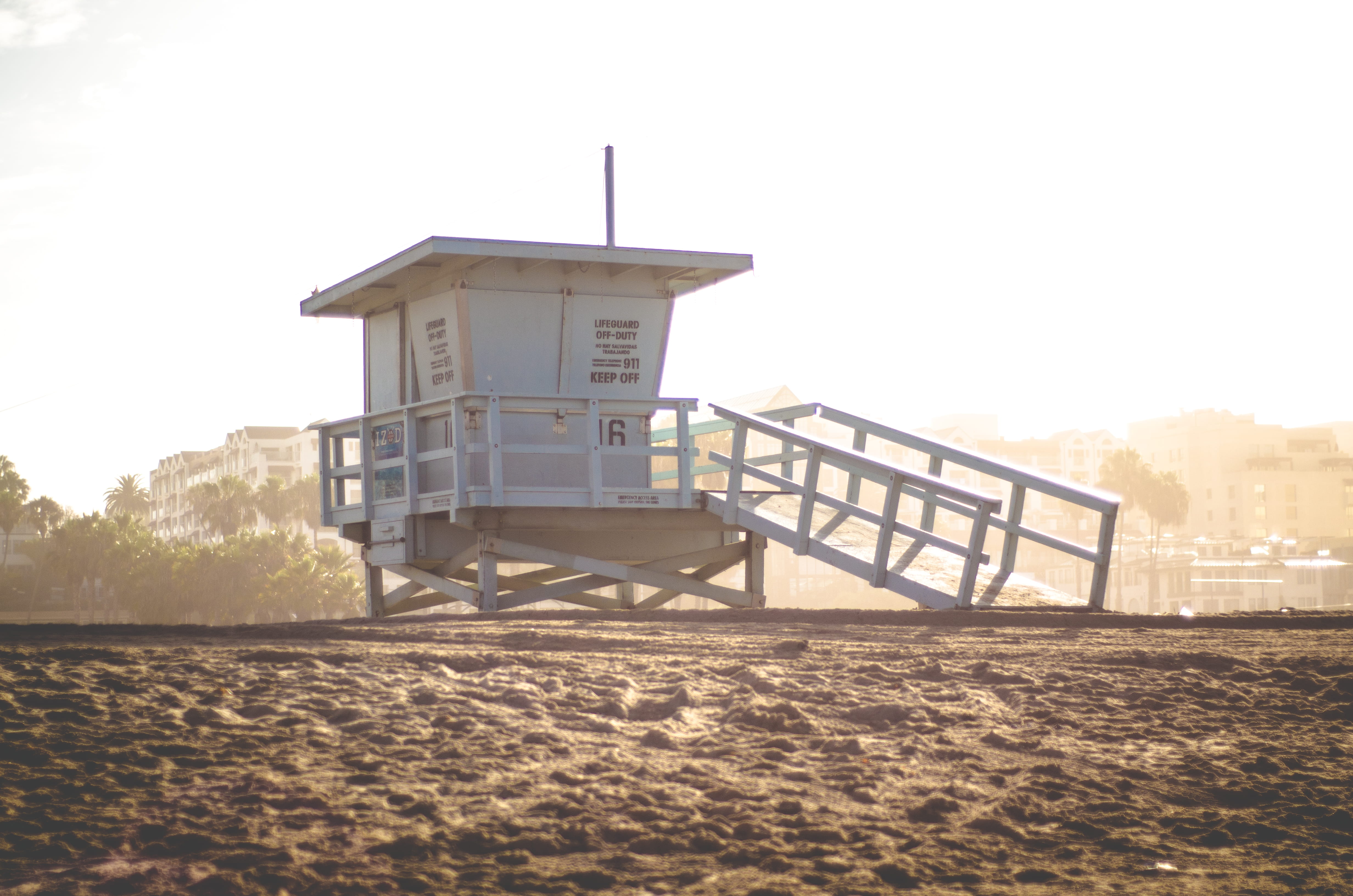 sunlight, land, protection, outdoors, tower, architecture, lifeguard hut, sky, water, hut, building exterior, 4K, security, safety, beach, bright, nature, HD Wallpaper