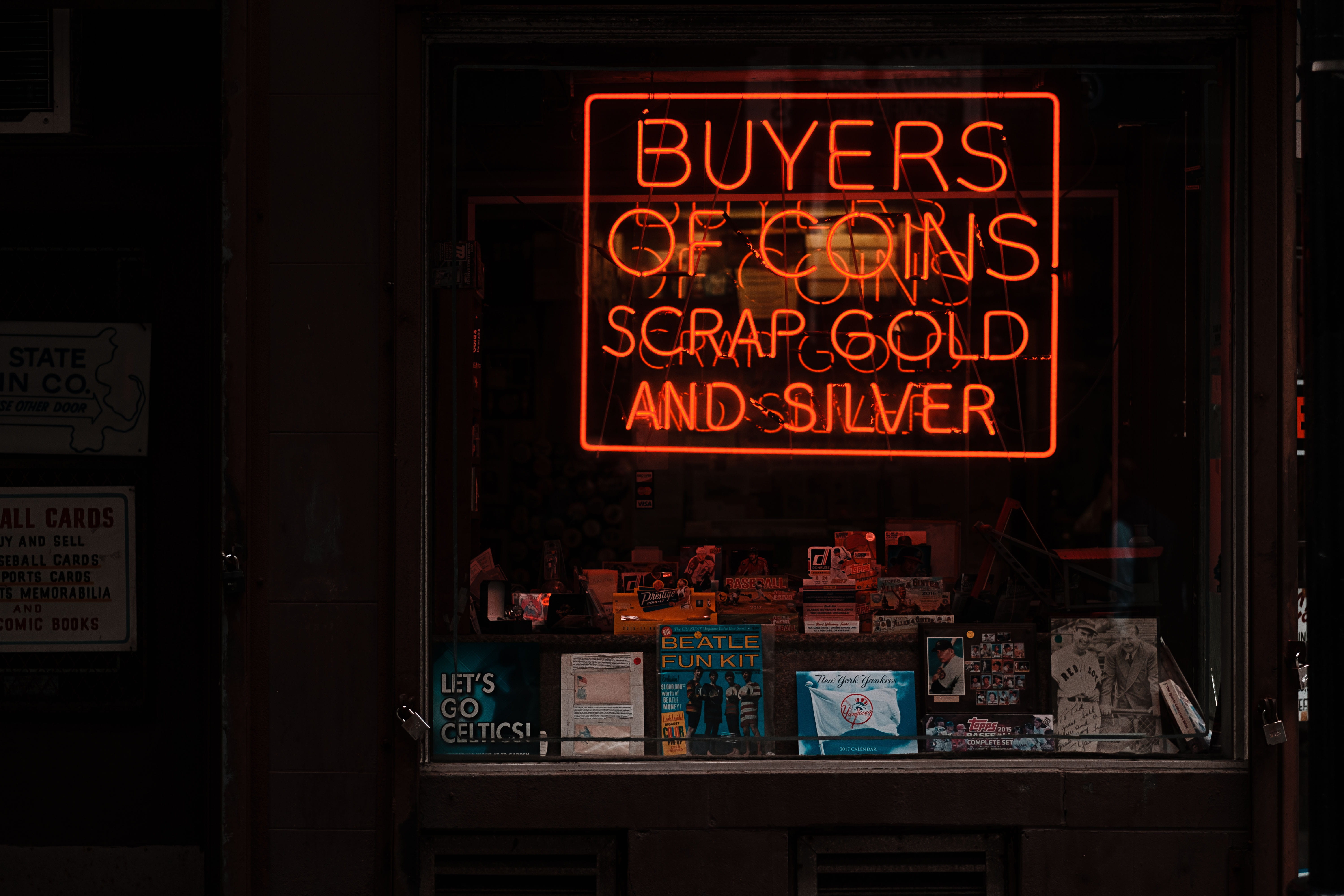 store, retail, sign, shop, capital letter, communication, architecture, information sign, no people, advertisement, food and drink, non-western script, HD Wallpaper
